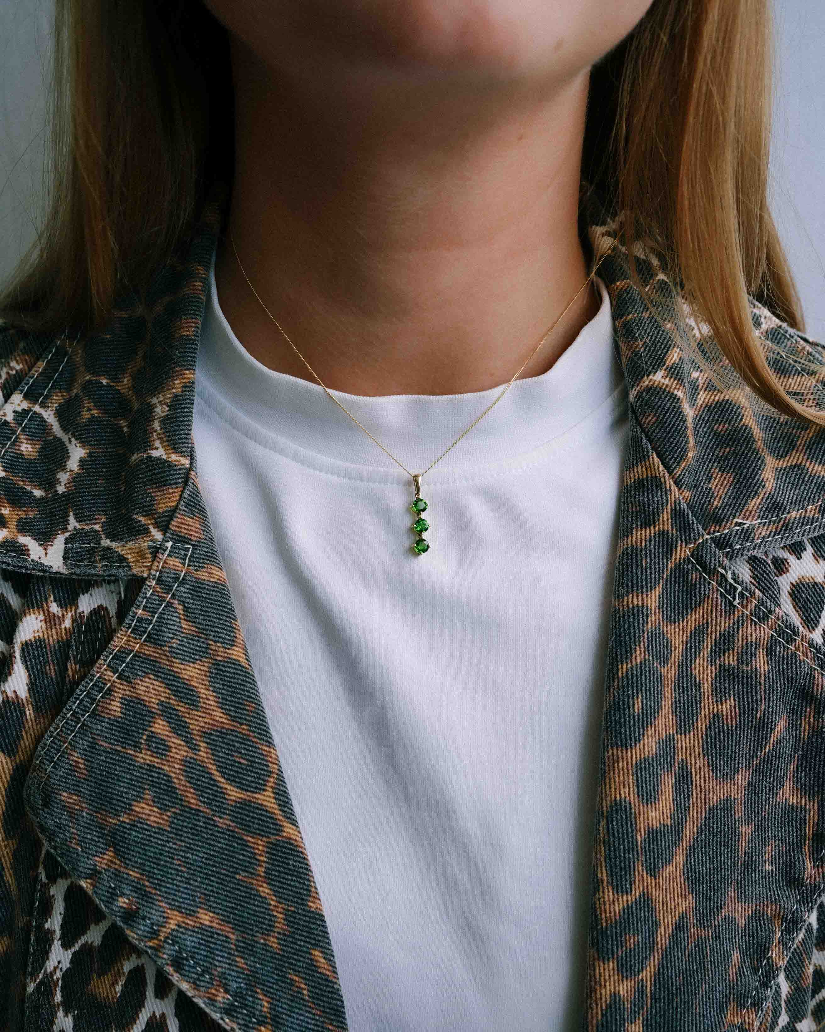 Ela | Vintage Diopside Hanger