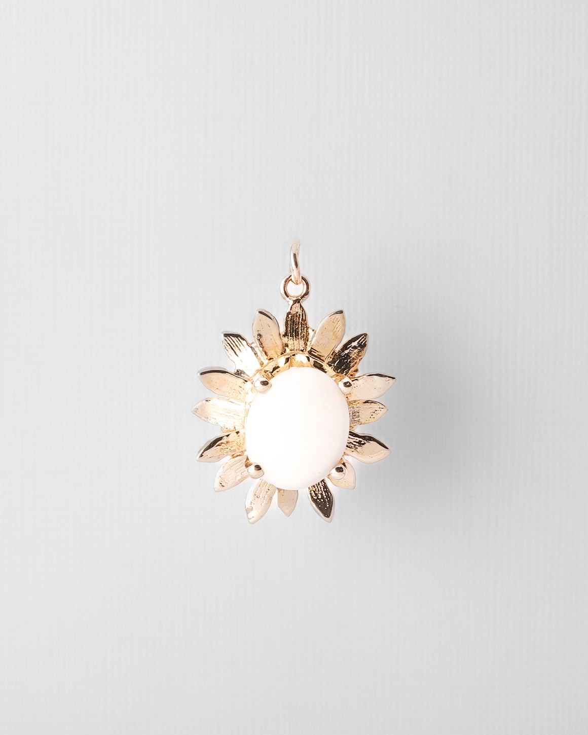 Lua | Vintage Opaal Hanger
