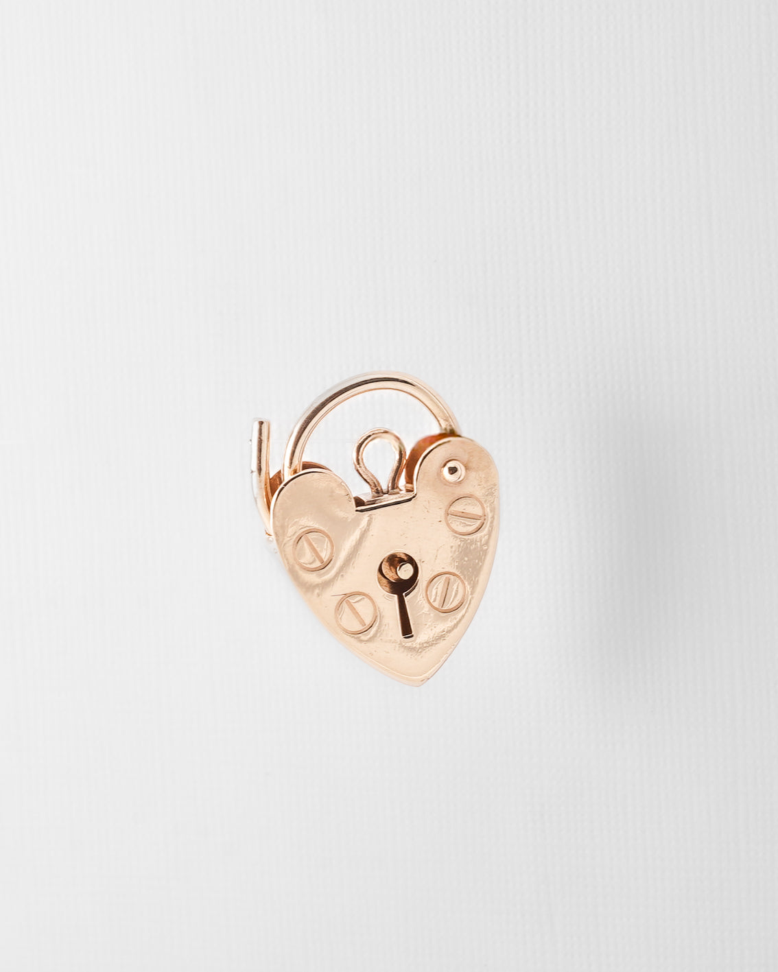 Viella | Vintage Hartvormig Slotje Hanger