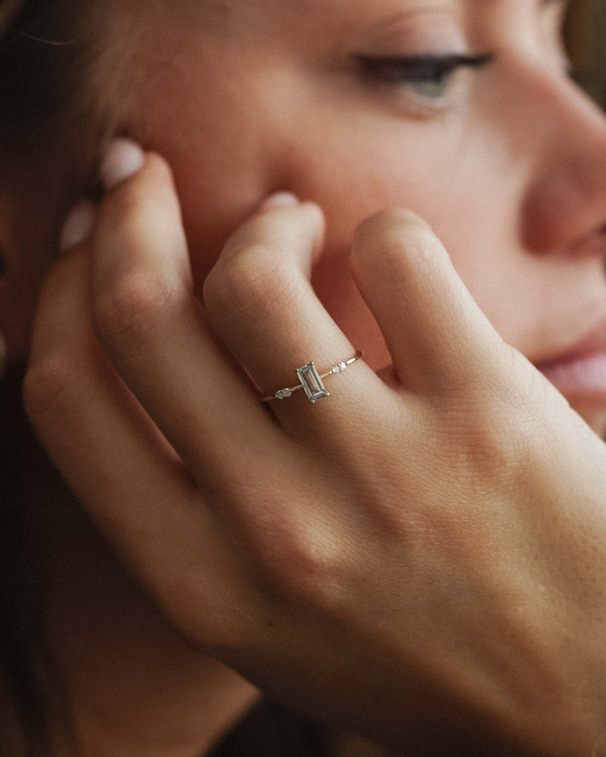 Novalie | 14K Aquamarijn Baguette Solitaire & Diamant Details Ring