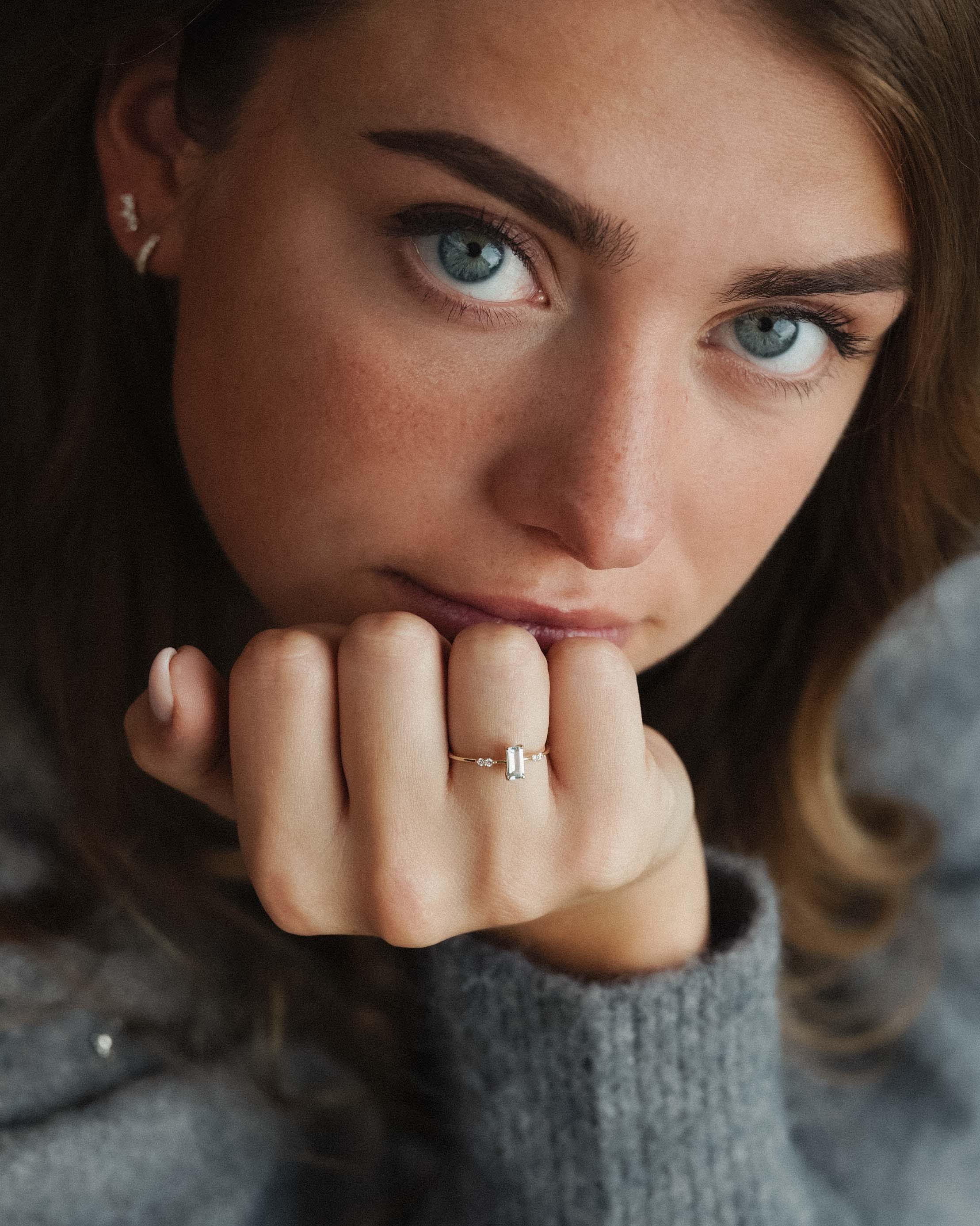 Novalie | 14K Aquamarijn Baguette Solitaire & Diamant Details Ring