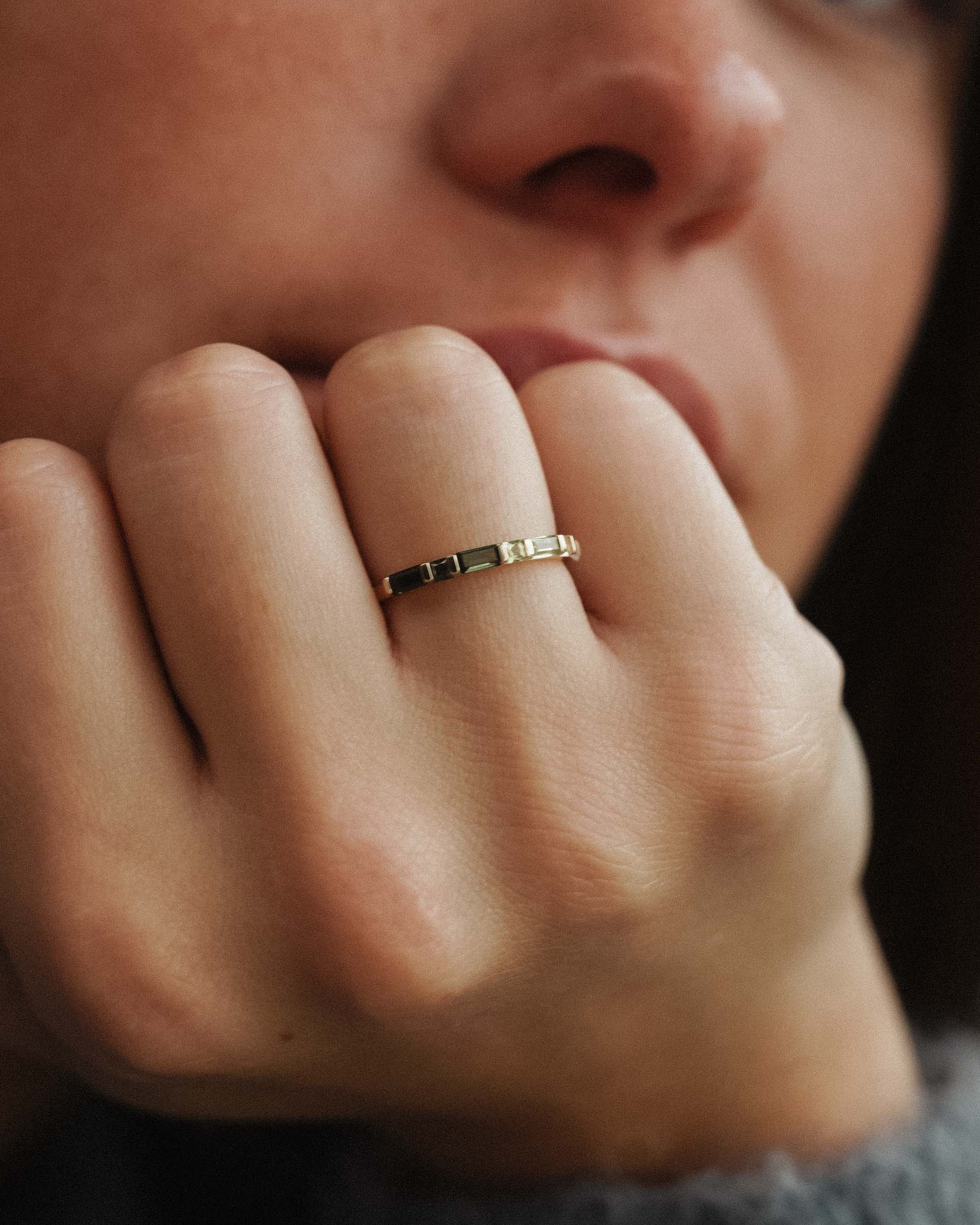 Mirelle | 14K Toermalijn, Olivijn & Witte Saffier Baguette Ring