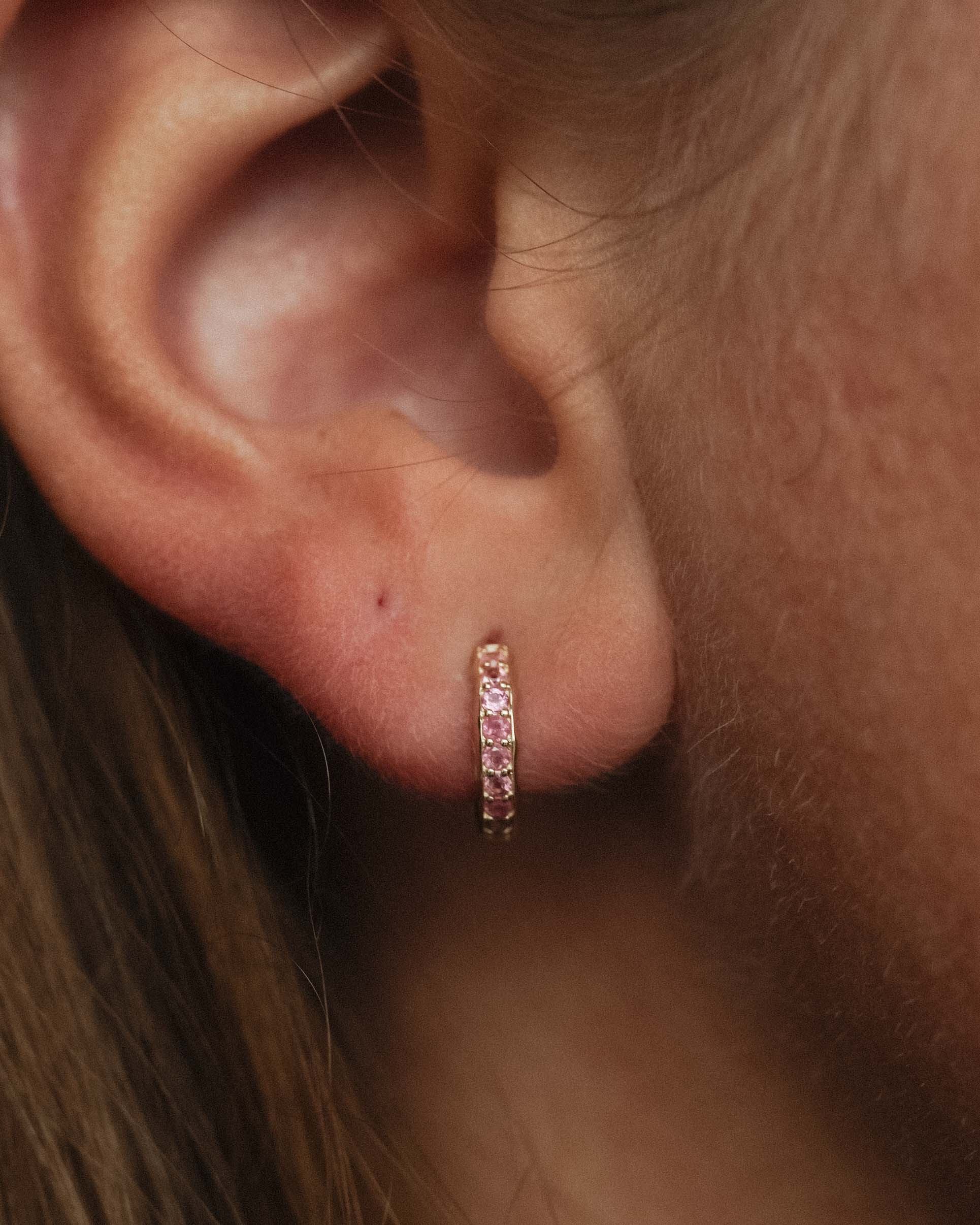 Amaris | 14K Roze Toermalijn Pavé Huggies