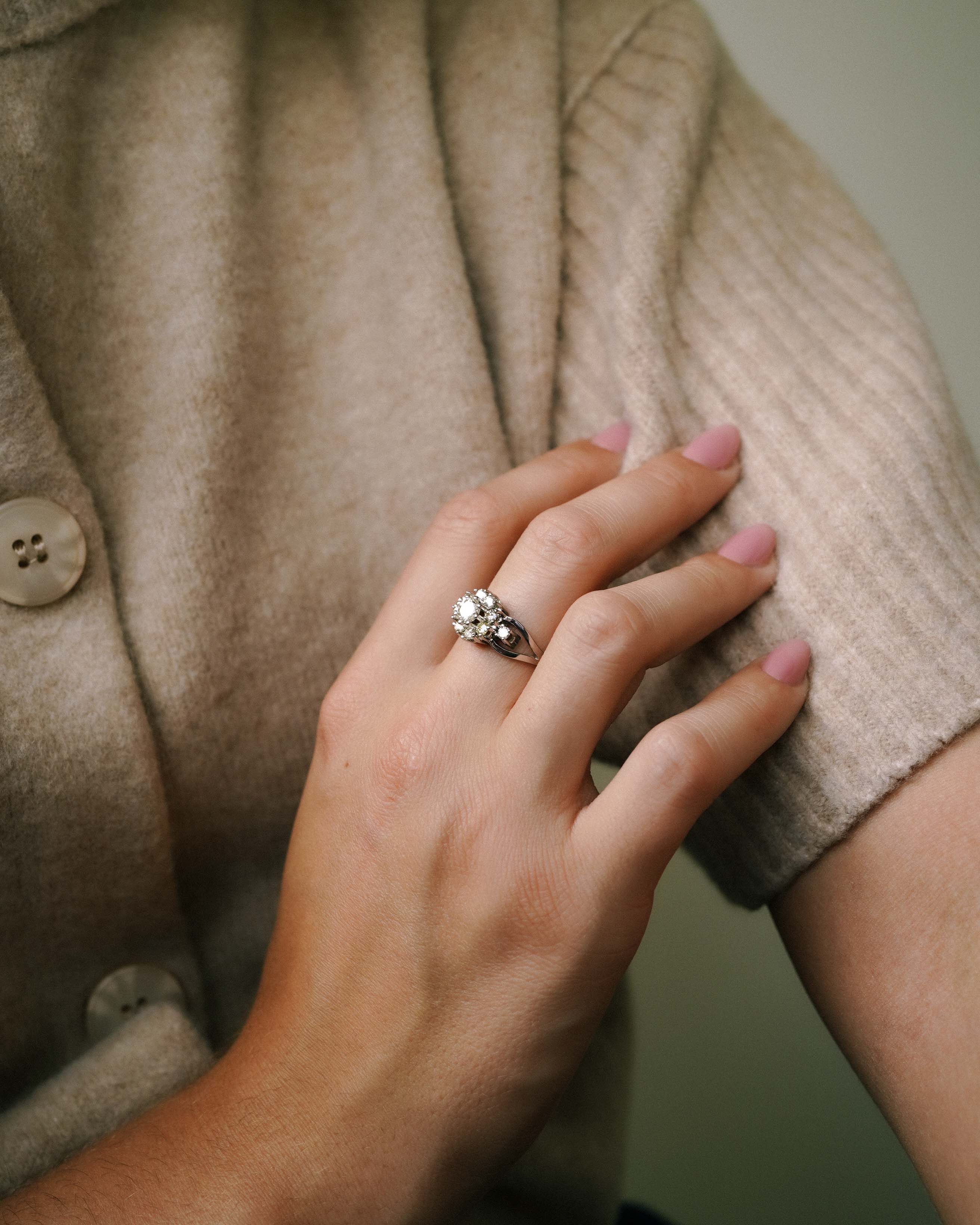 Elien | 14K White Gold Brilliant (1ct) Cluster Ring