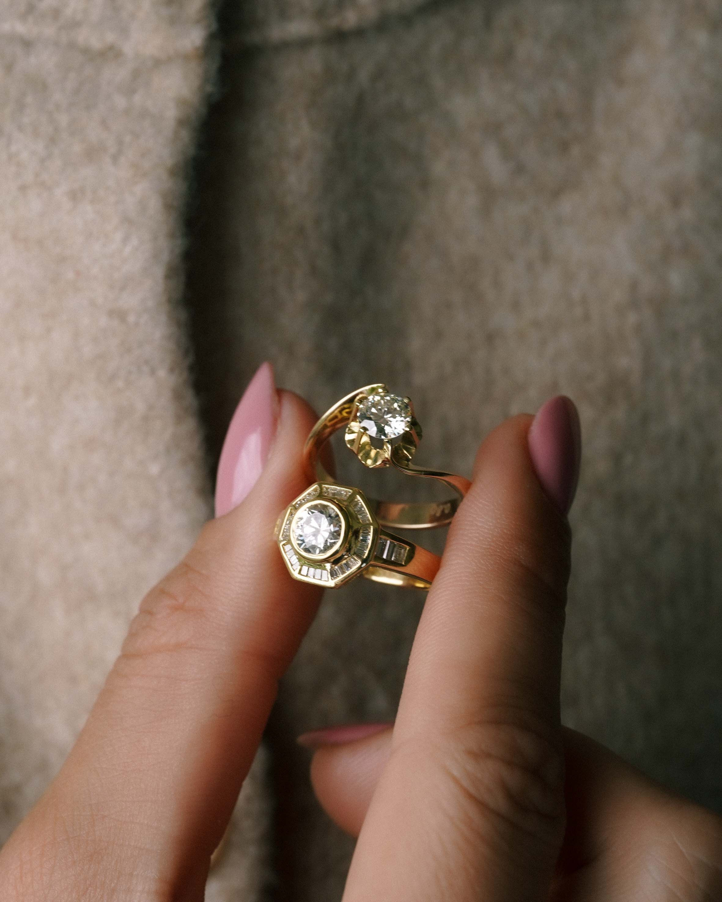 Genevieve | 14K Yellow Gold Brilliant (0.8ct) Solitair Twist Ring