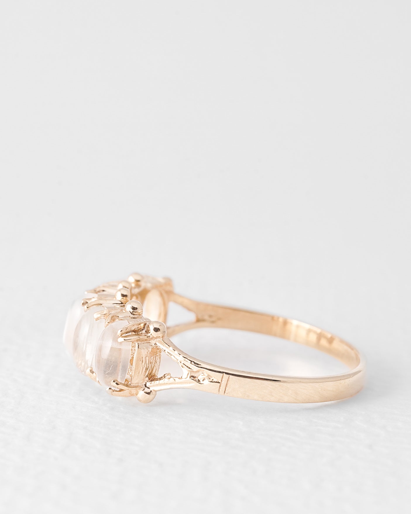 Elin | Vintage Maansteen Ring - Menina Amsterdam