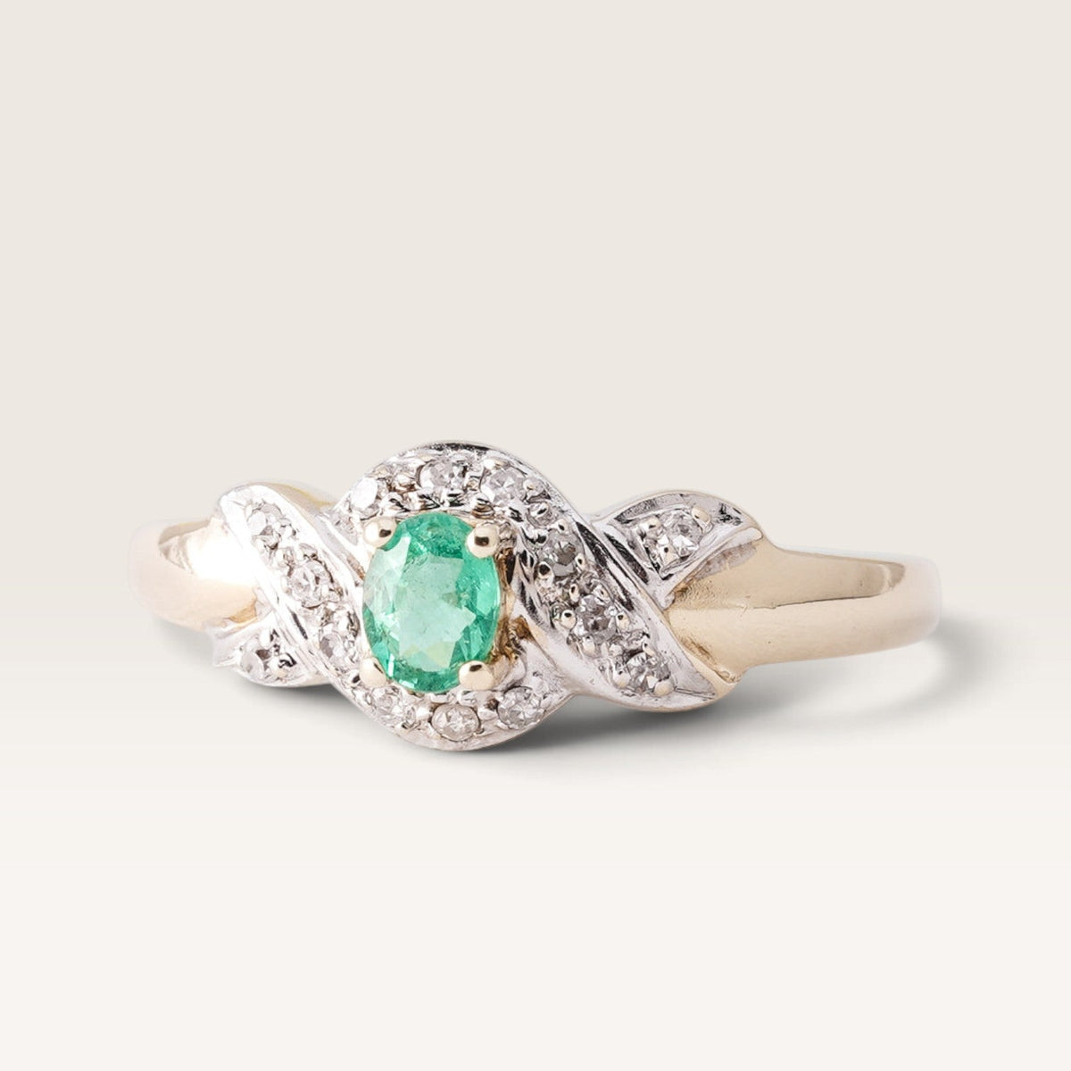 Elle | Vintage Emerald and Diamond Ring - Menina Amsterdam