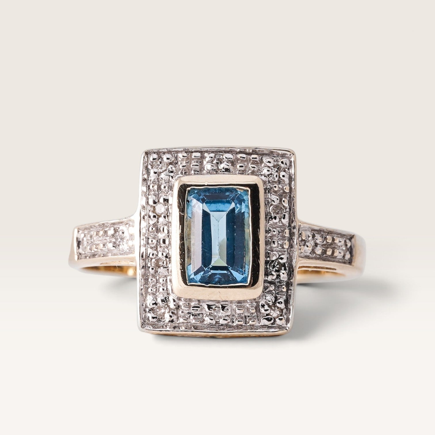 Evelianne | Vintage Topaas & Diamant Halo Ring - Menina Amsterdam