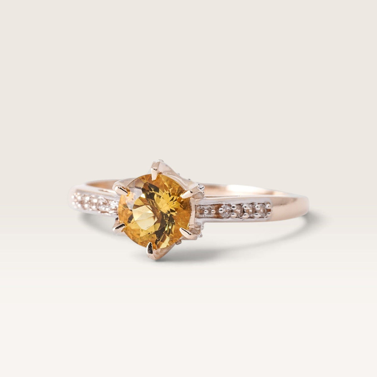 Lemonyra | Vintage Kwarts Solitaire & Diamant Details Ring - Menina Amsterdam