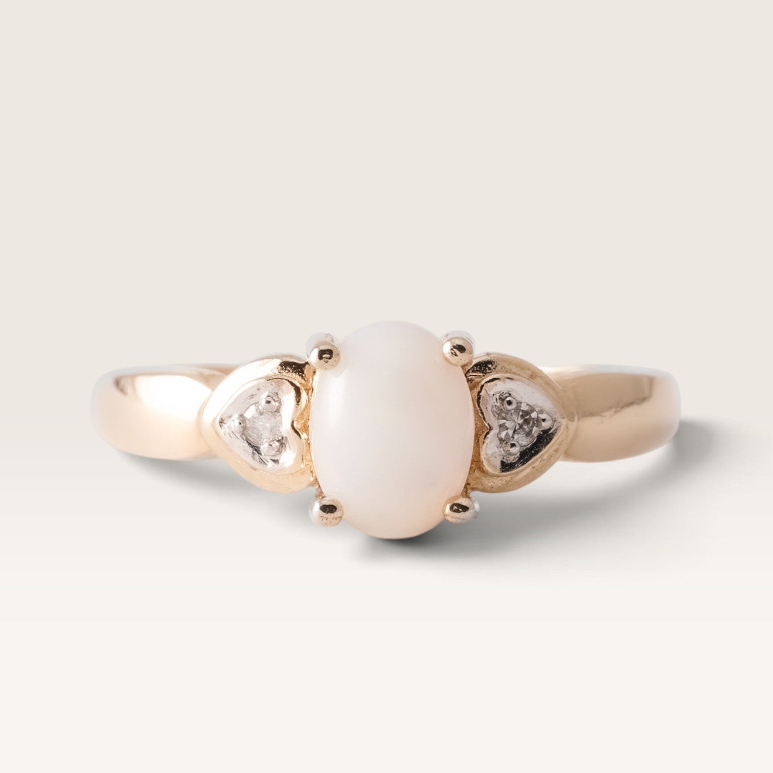 Mirabelle | Vintage Opaal Solitaire & Diamant Details Ring - Menina Amsterdam