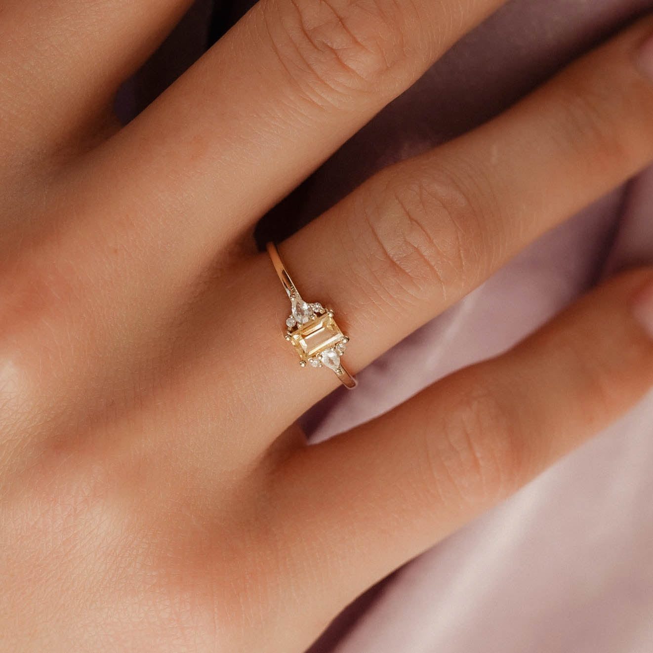 Noa | Citrien & Diamant Ring - Menina Amsterdam
