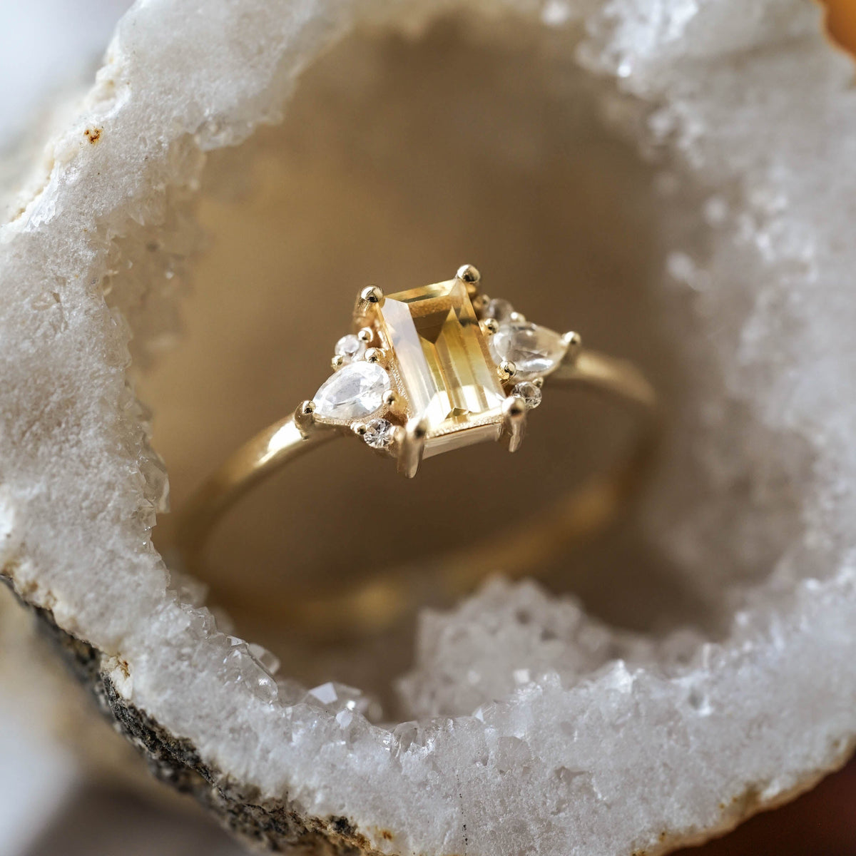 Noa | Citrien & Diamant Ring - Menina Amsterdam