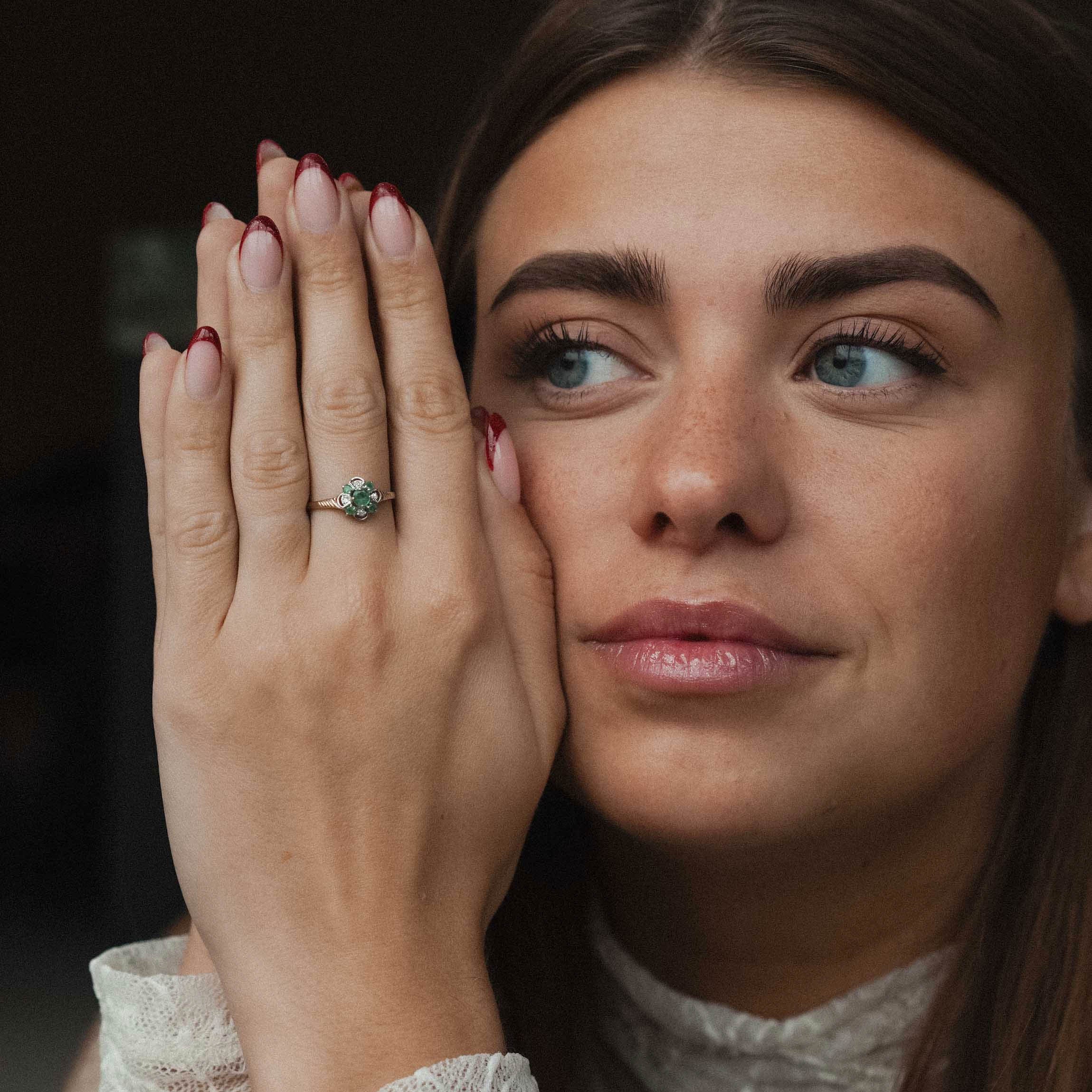 Seralyne | Vintage Smaragd en Diamant Ring - Menina Amsterdam