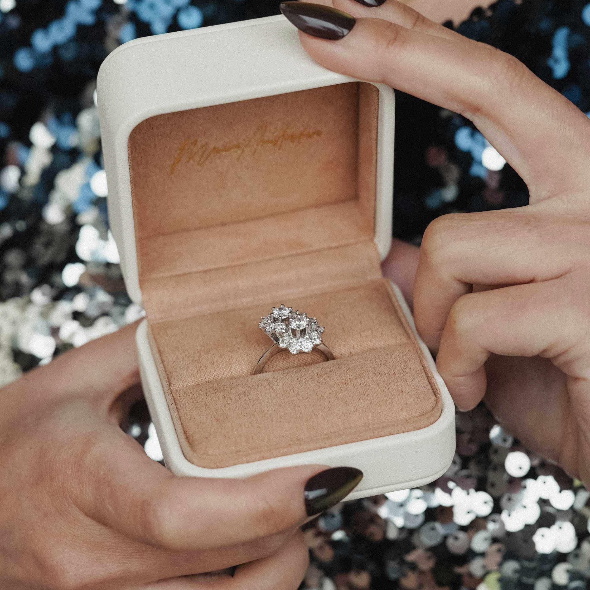 Elani | 18K Diamond Dress Ring - Menina Amsterdam