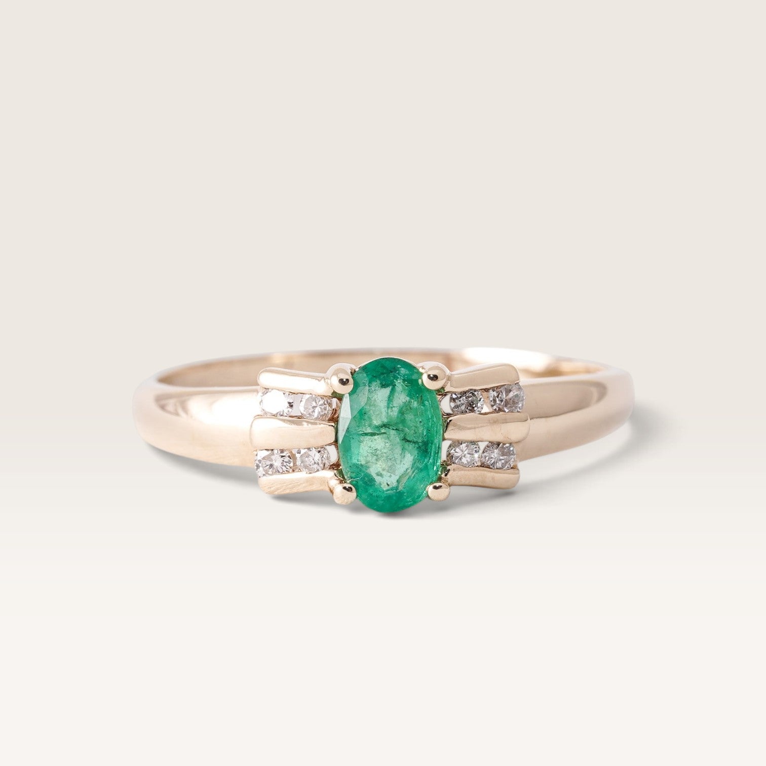 Erya | Vintage Smaragd & Diamant Details Ring - Menina Amsterdam