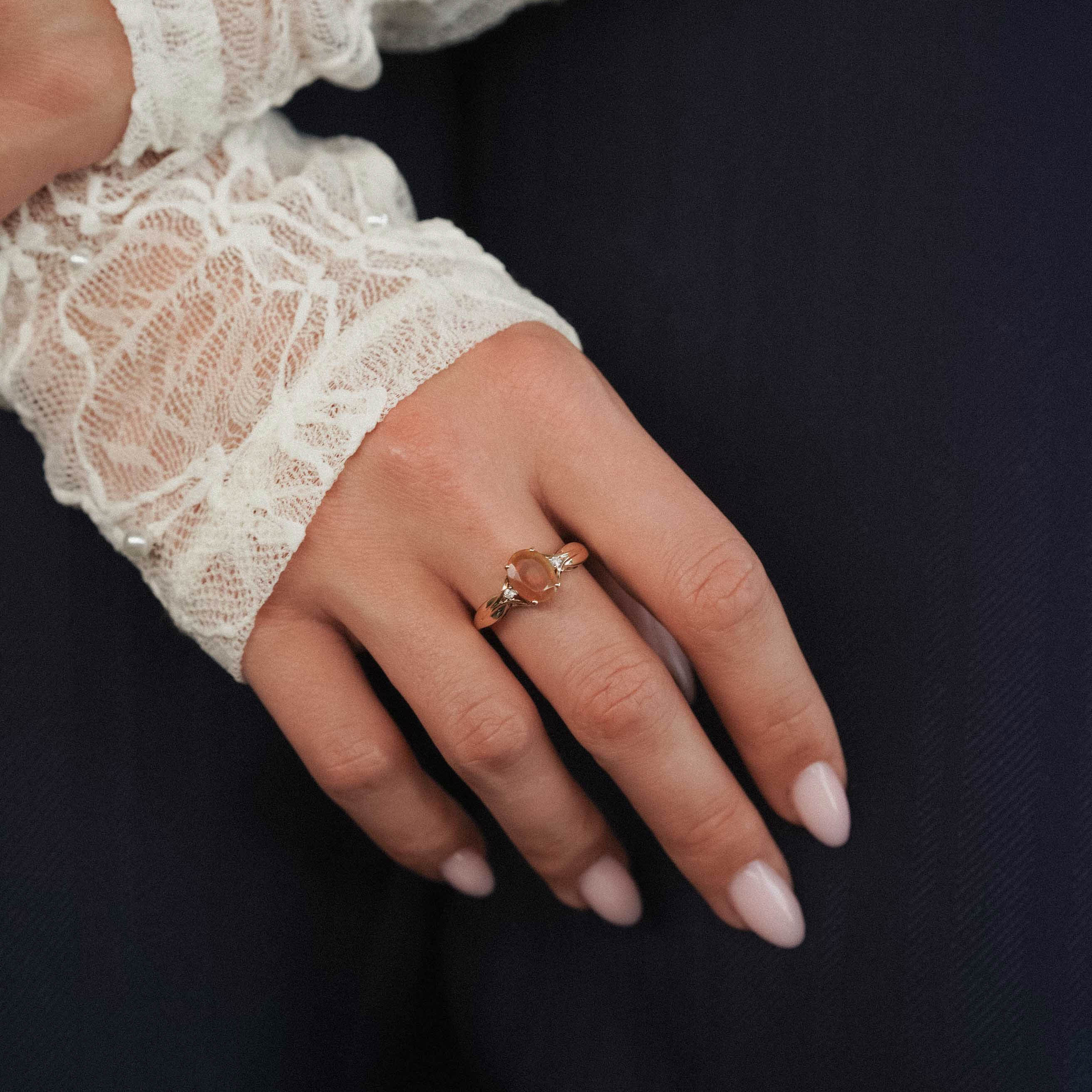 Fiora | Vintage Opal & Diamond Three-Stone Ring - Menina Amsterdam