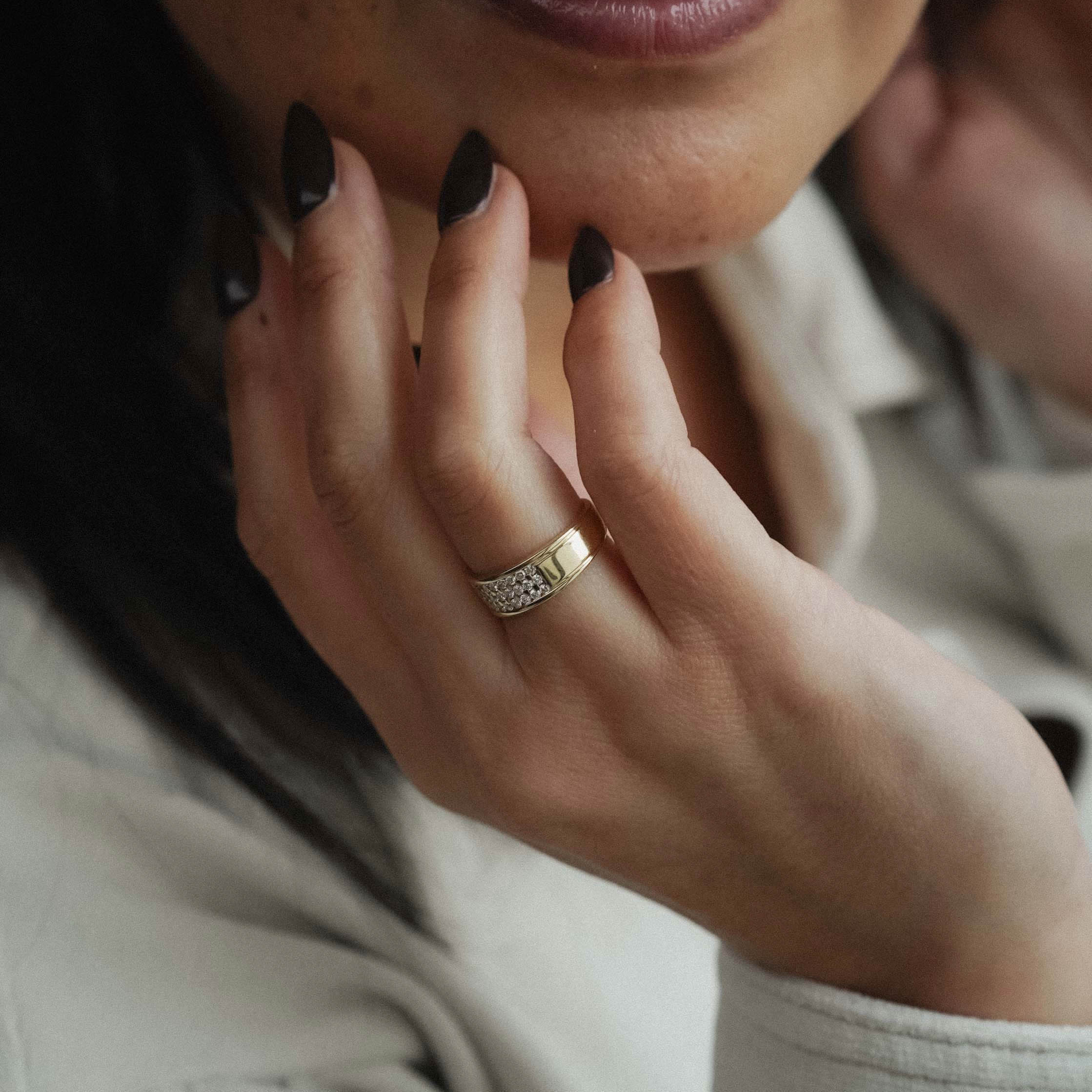 Lysa | 14K Diamond Band Ring - Menina Amsterdam