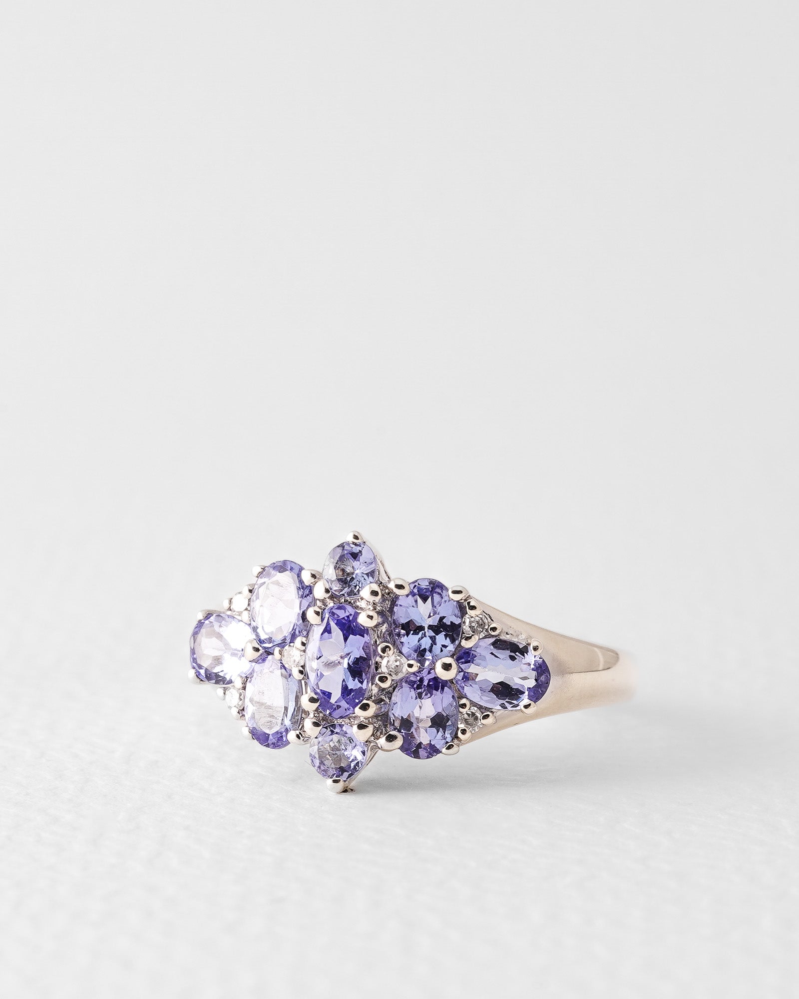Viviane | Vintage White Gold Tanzanite & Diamond Cluster
