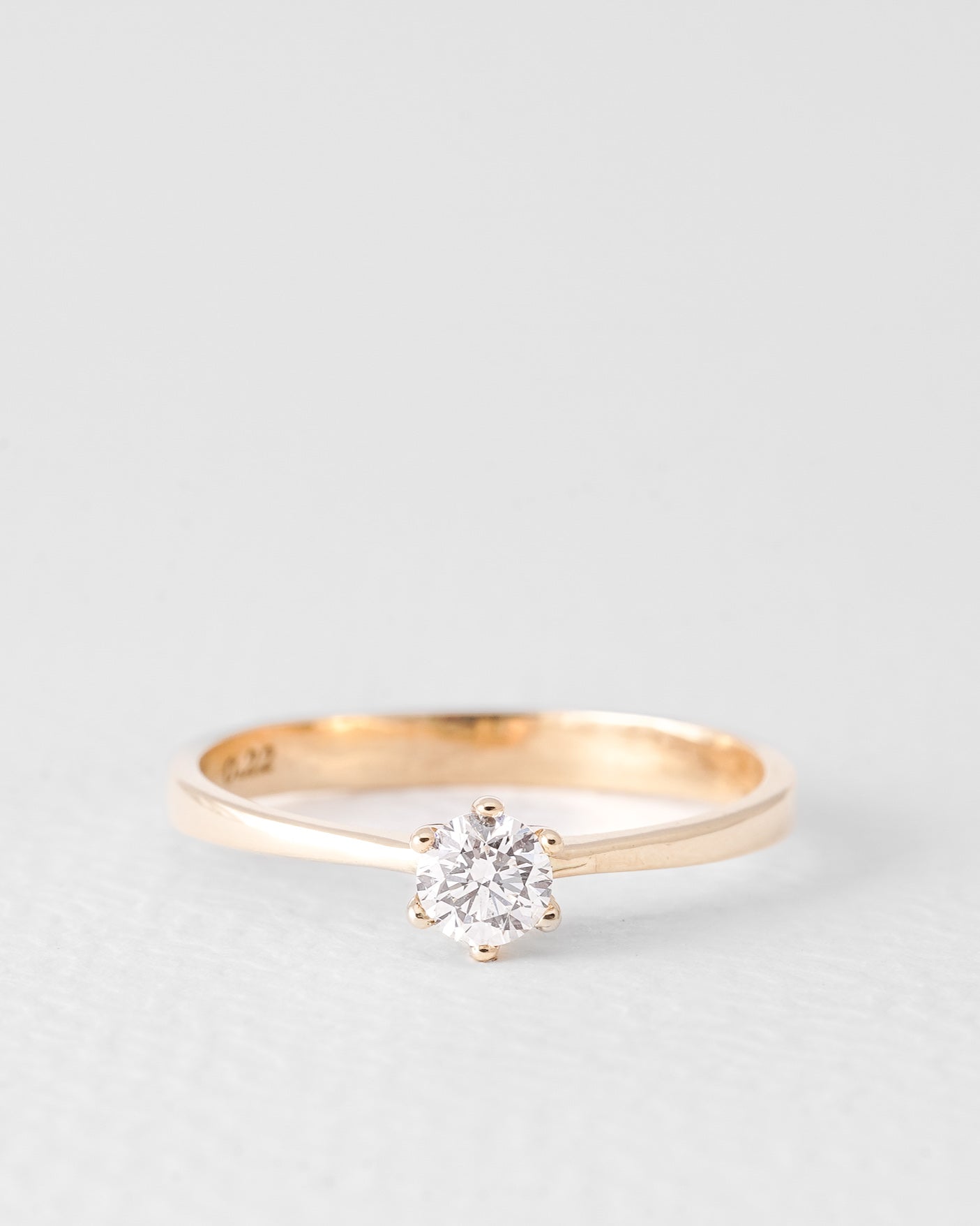 Zaza | 14K Yellow Gold Brilliant (0.22ct) Solitaire Ring