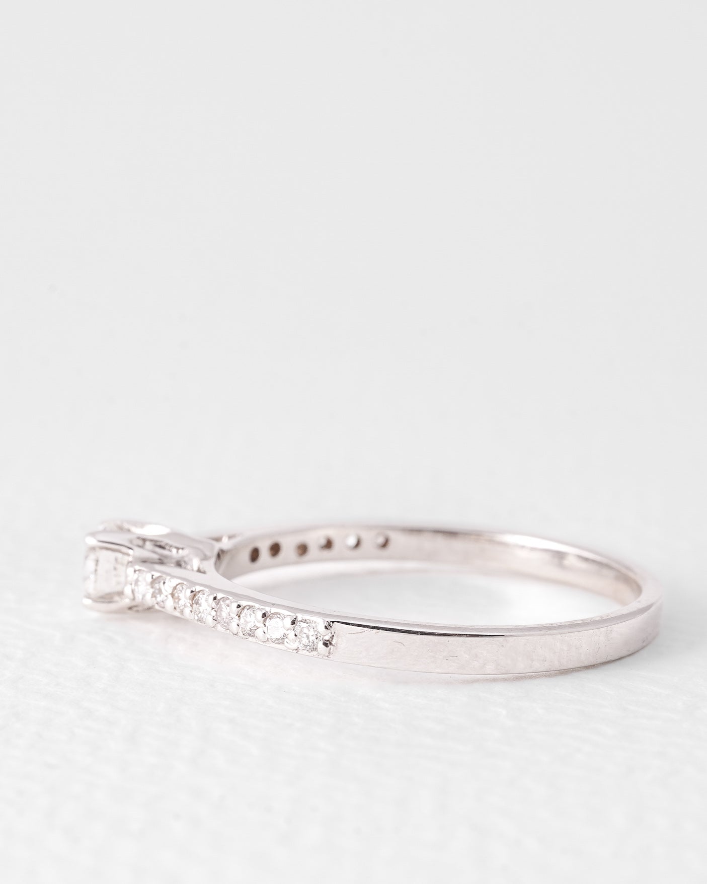 Lolita | 14K White Gold Brilliant (0.4ct) Dress Ring
