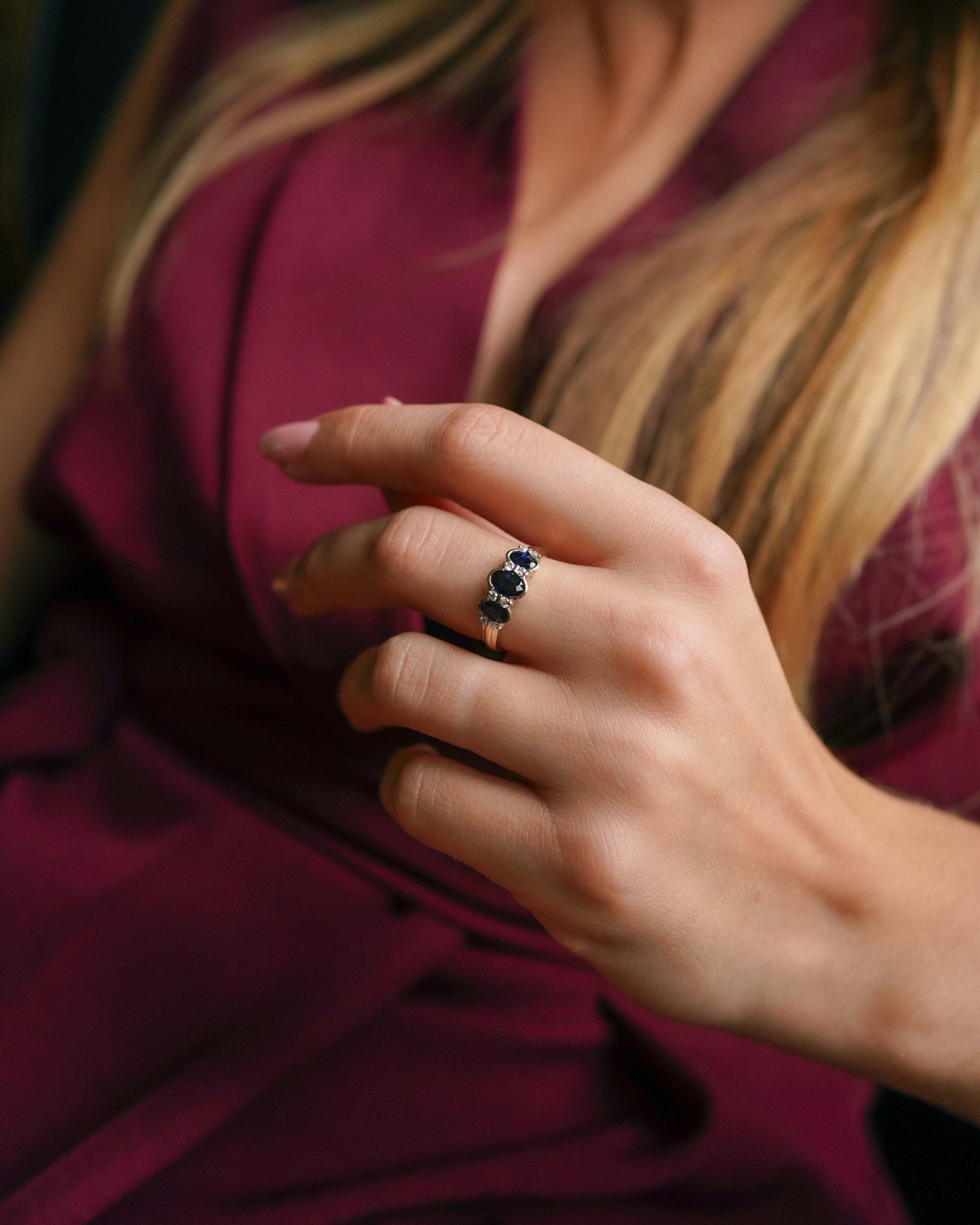Agatha | Vintage Saffier & Diamant Driesteen Ring