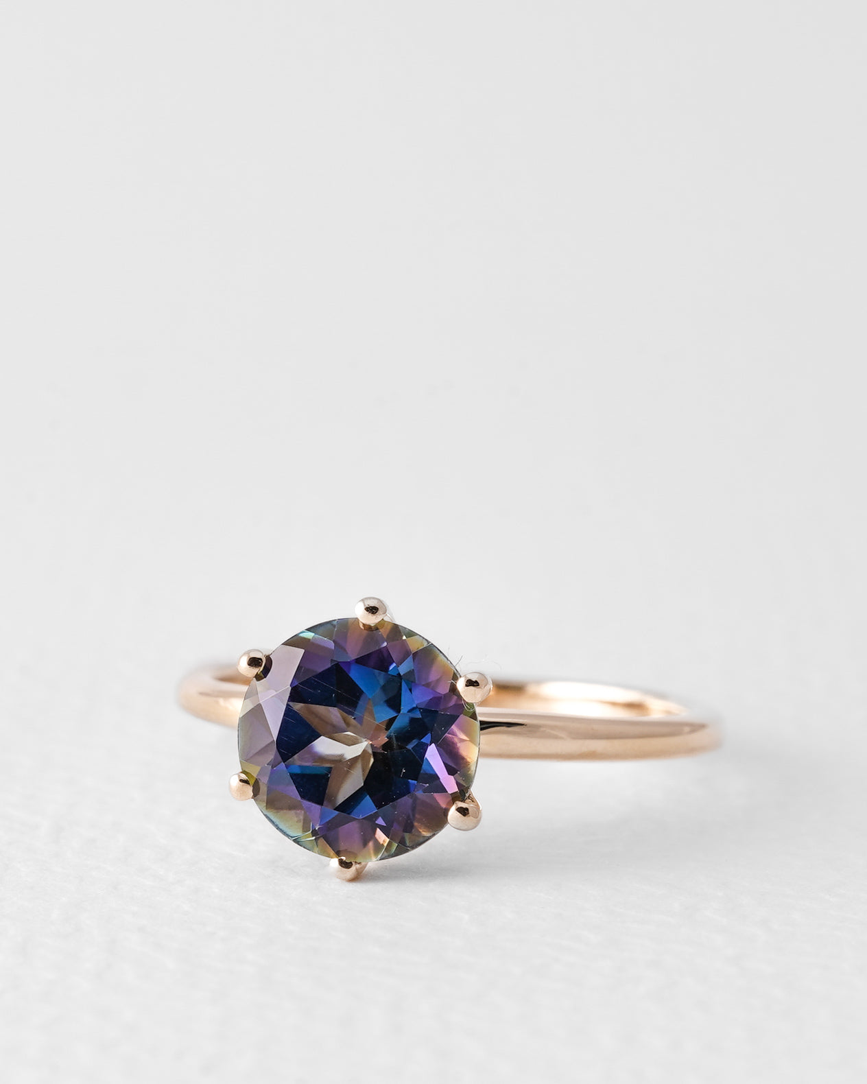 Nélya | Vintage Mystic Topaz Solitaire Ring