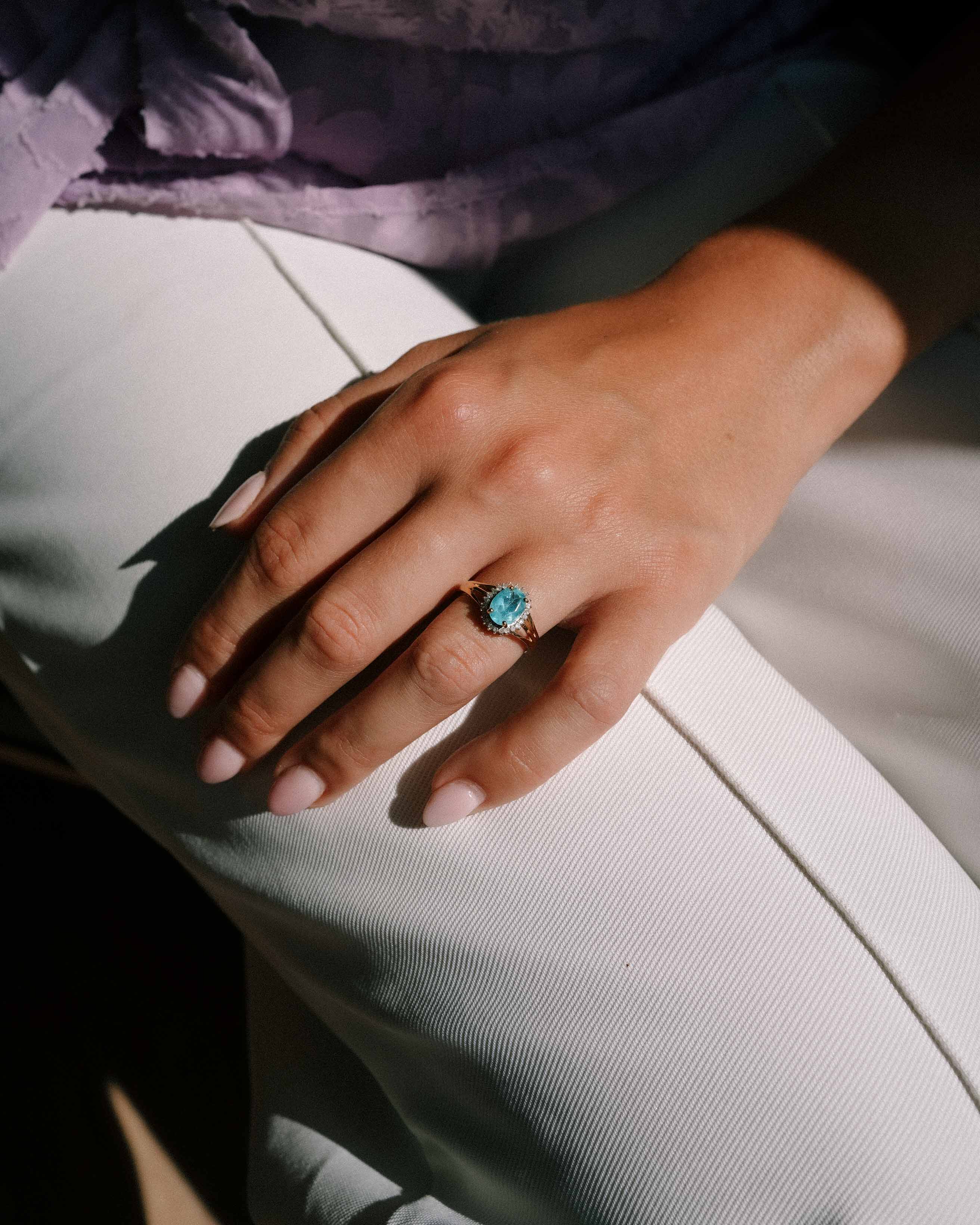 Noria | Vintage Quartz Solitaire & Diamond Details