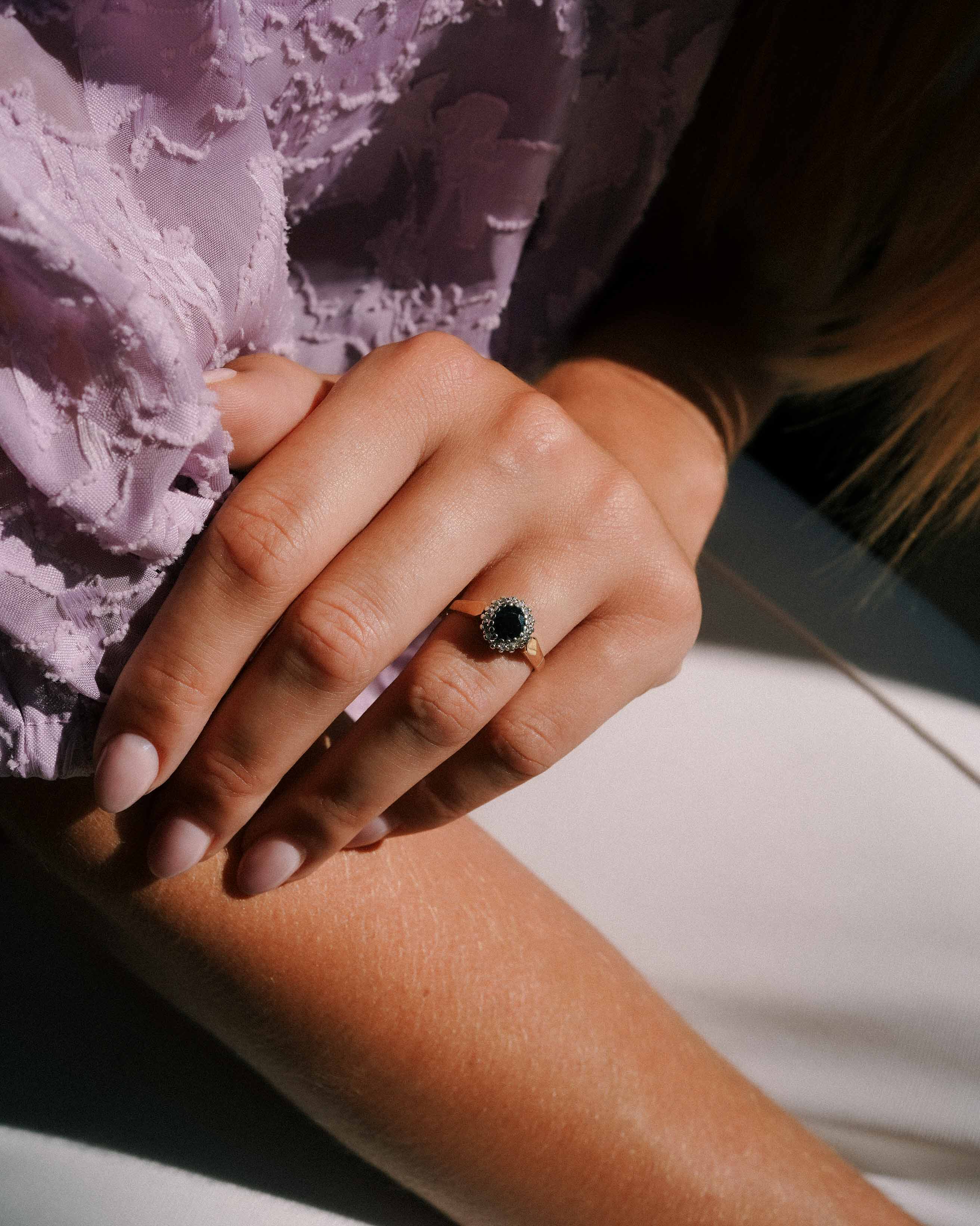 Loé | Vintage Sapphire & Diamond Cluster