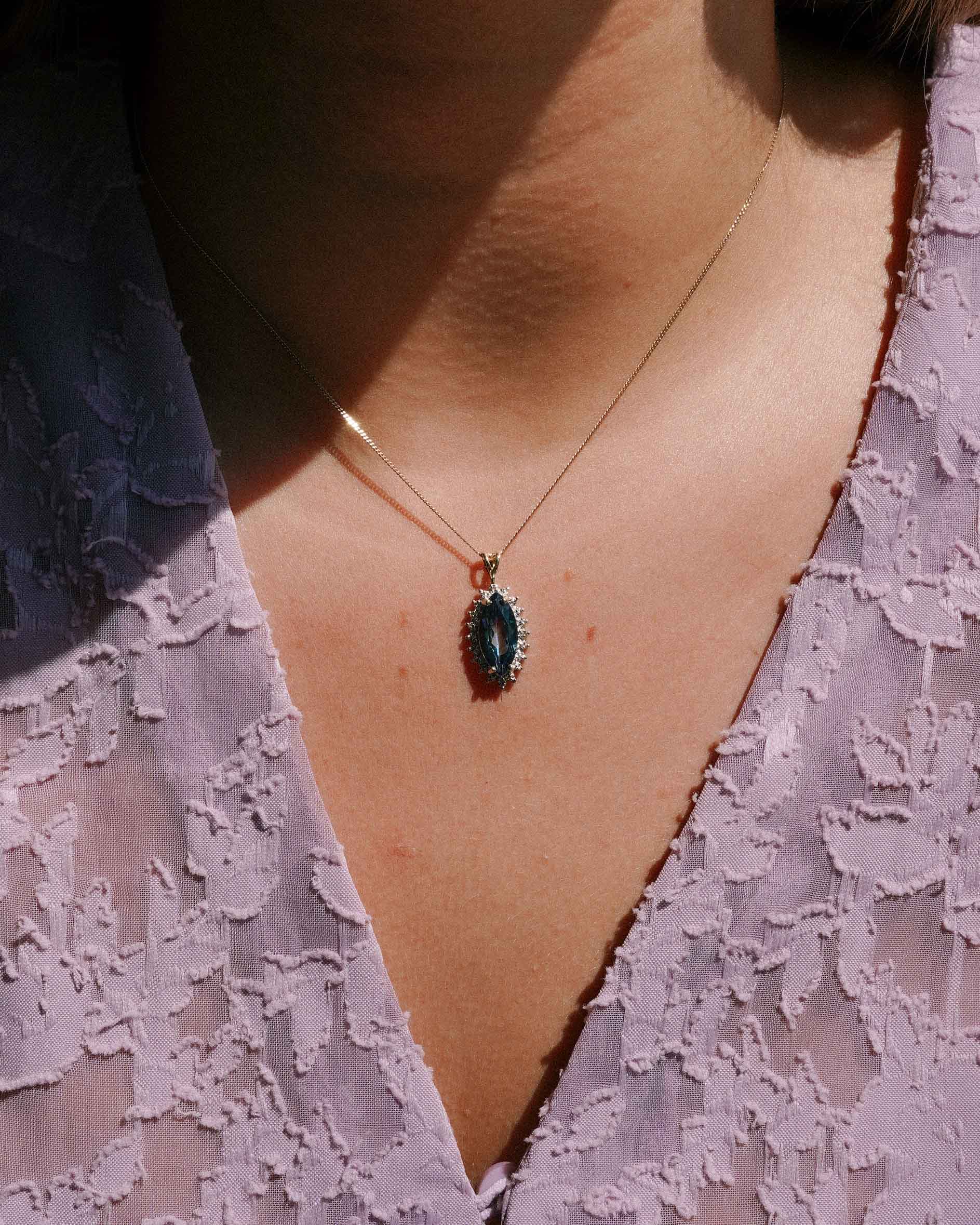 Yara | Vintage 9k Mystiek Topaas & Diamant Hanger