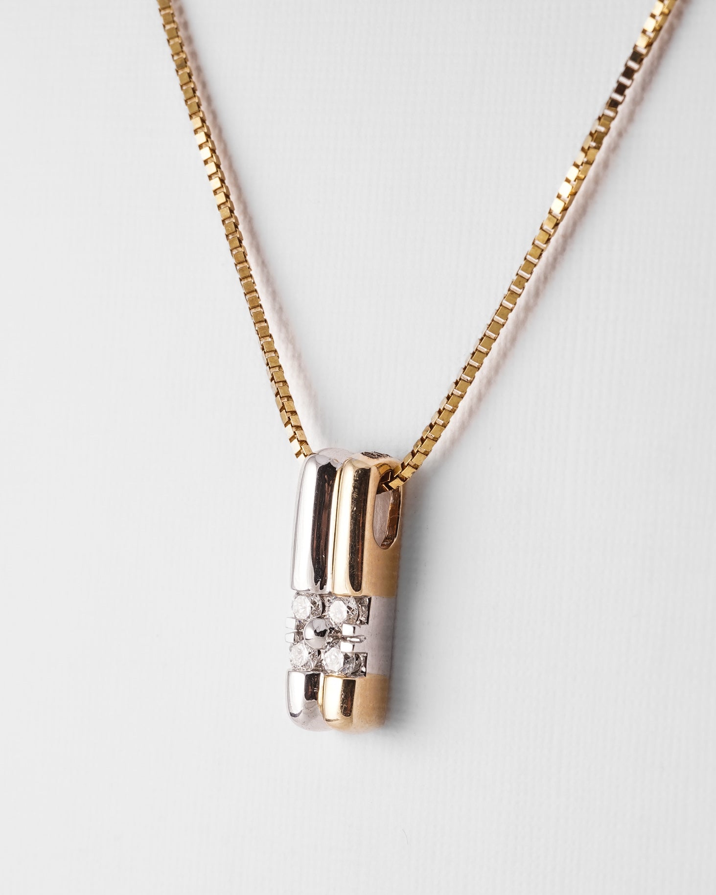 Vivienne | 14K White & Yellow Gold Diamonds (0.17ct) Pendant