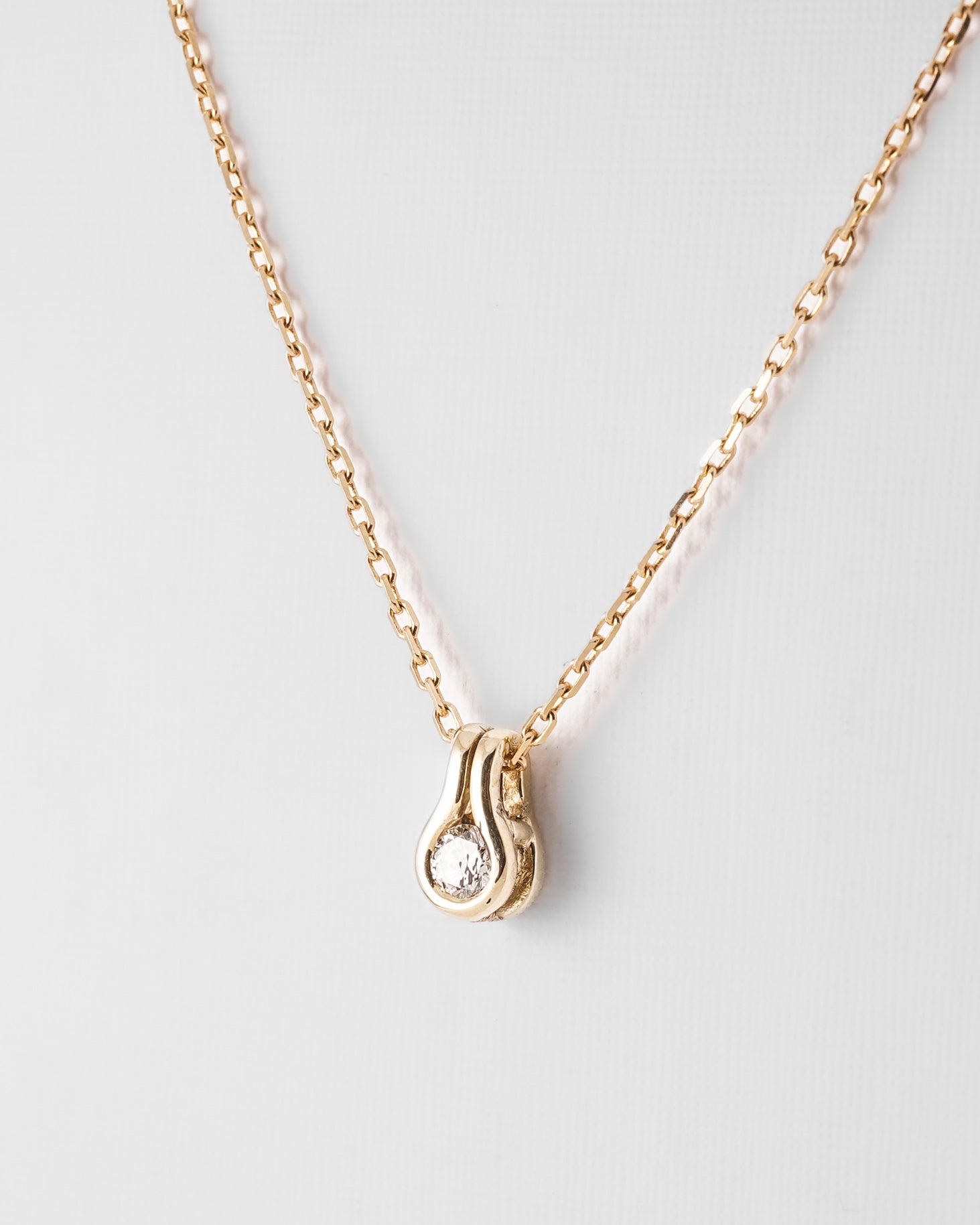 Zoé | 14K Yellow Gold (0.2ct) Diamond Pendant
