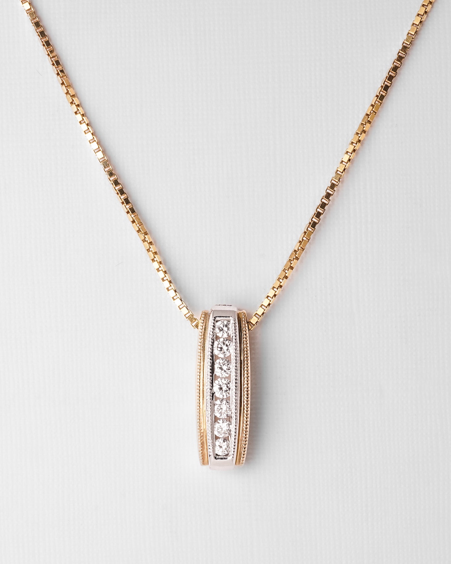 Aurélie | 14K Yellow Gold (0.25 kt) Diamond Pendant