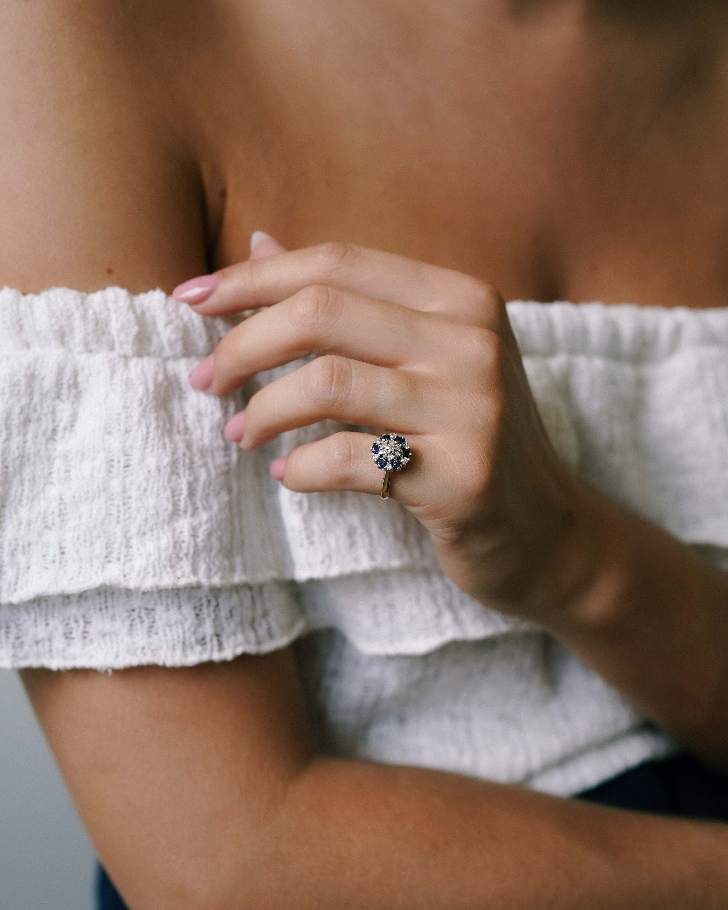 Lóa | Vintage Sapphire & Diamond Ring