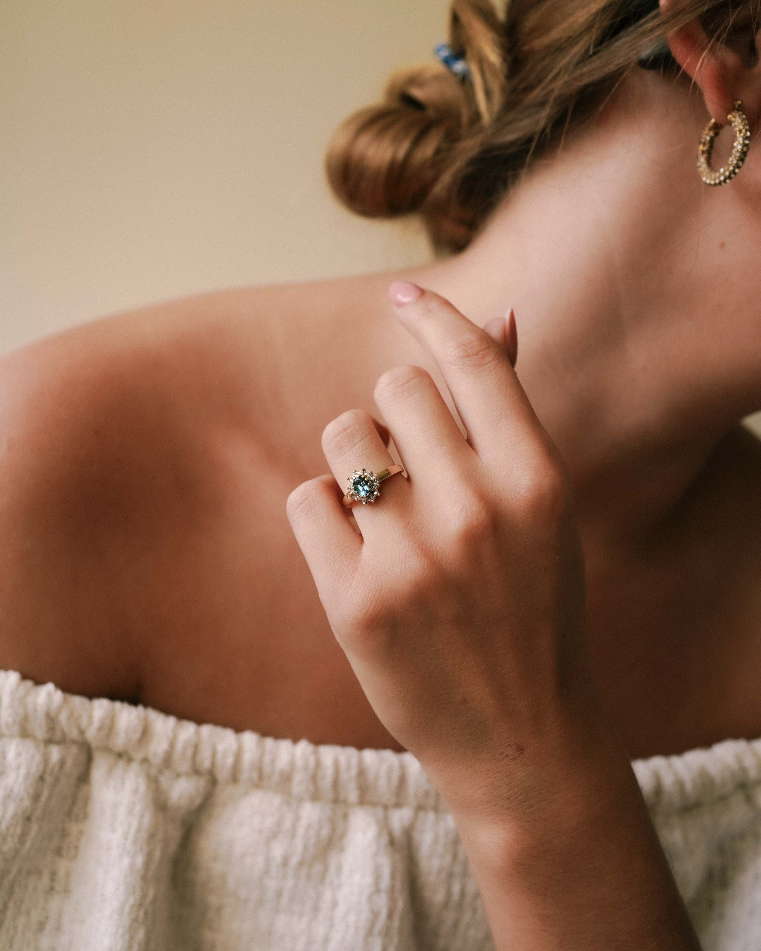 Talia | Vintage Sapphire & Diamond Cluster