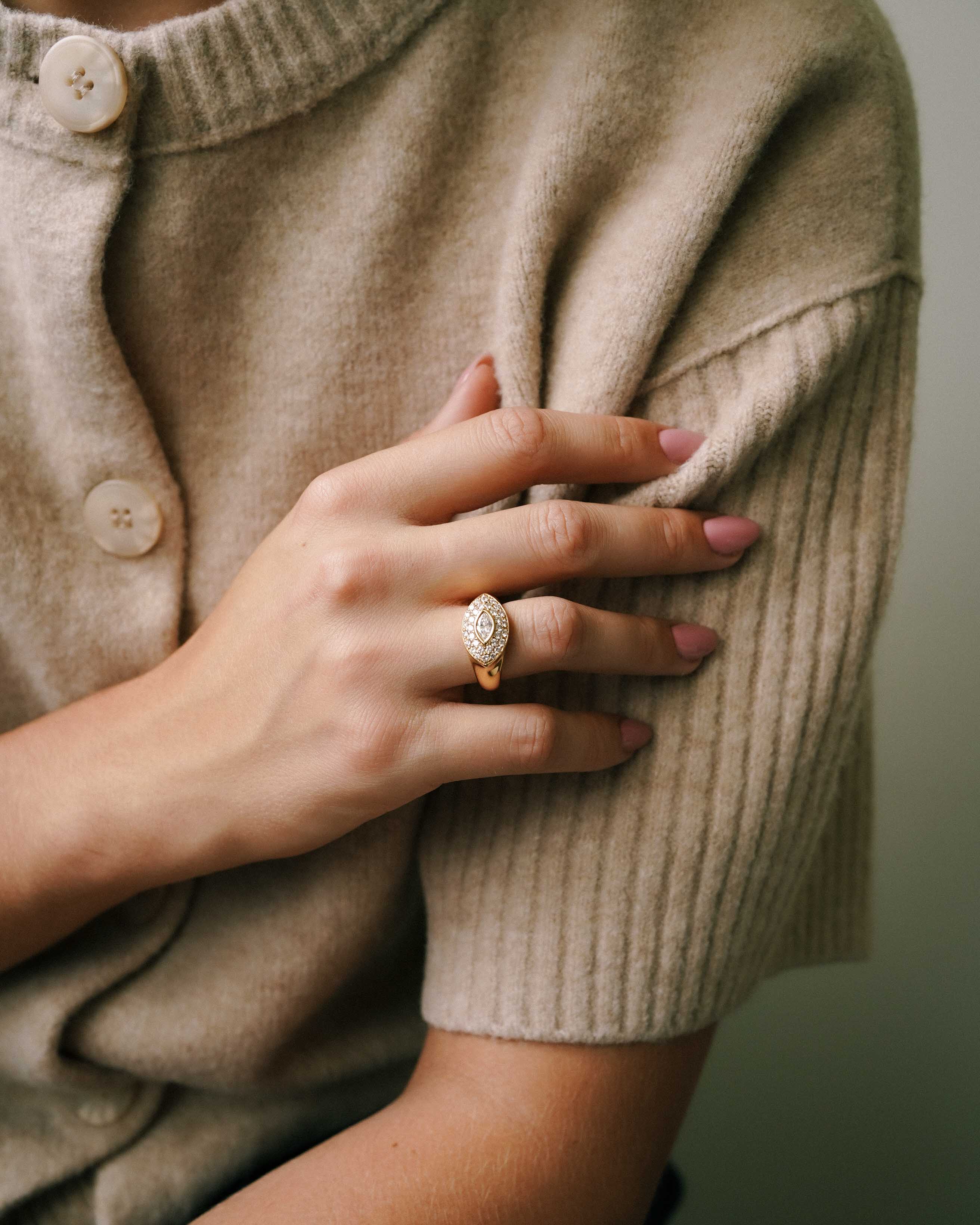 Eleonora | 18K Yellow Gold Brilliant (1ct) Eye Ring
