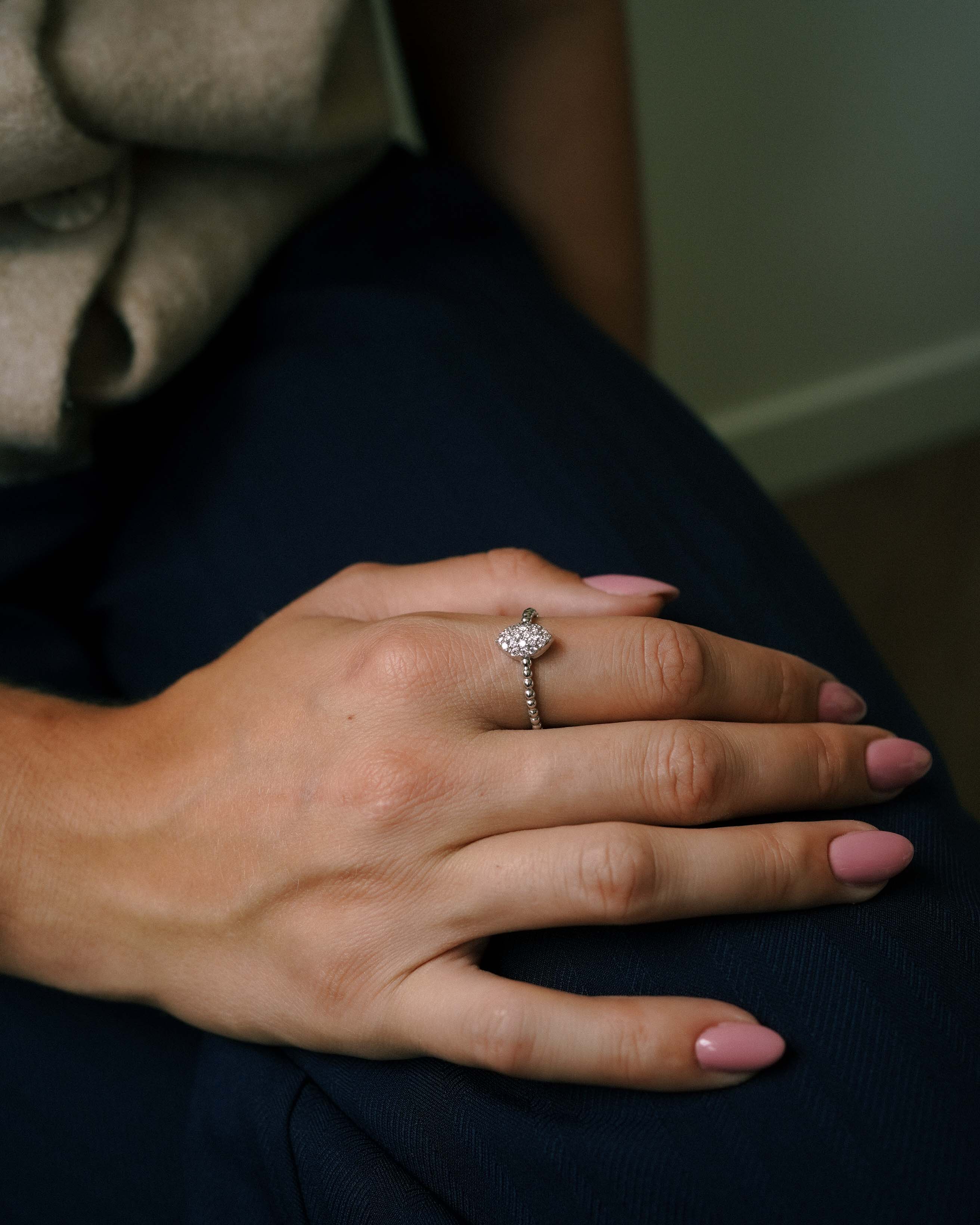 Noelle | 14K White Gold Brilliant (0.23ct) Promise Ring