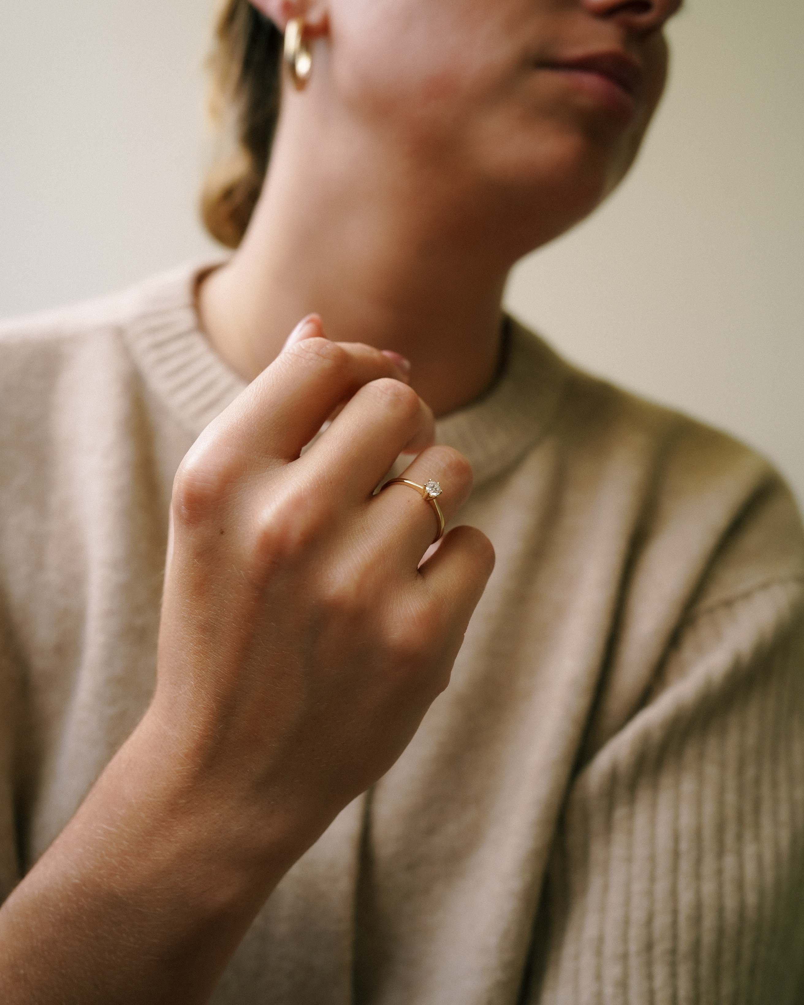 Paulien | 14K Yellow Gold Brilliant (0.26ct) Promise Ring