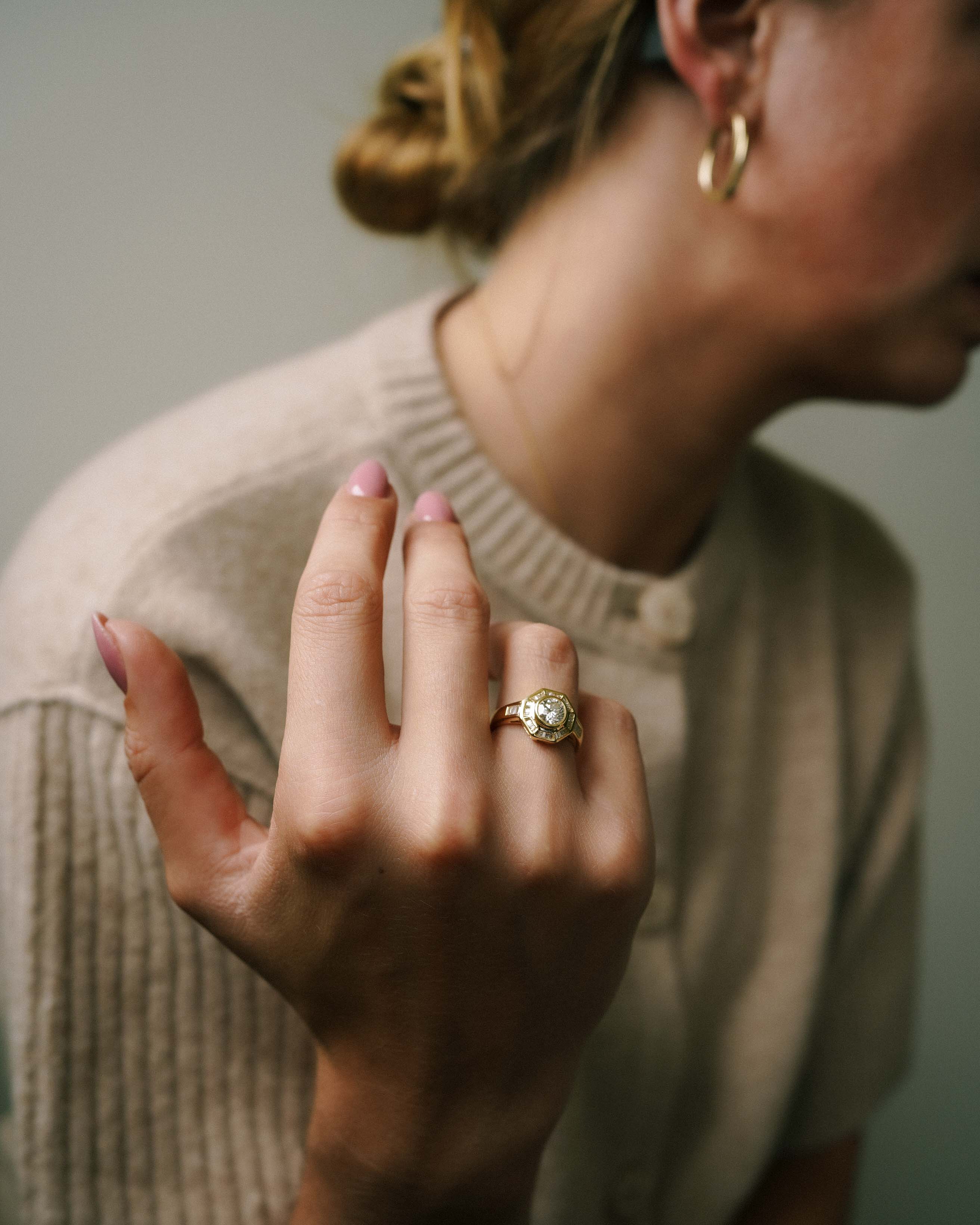 Loraine | 18K Yellow Gold Brilliant (1.82ct) Statement Ring