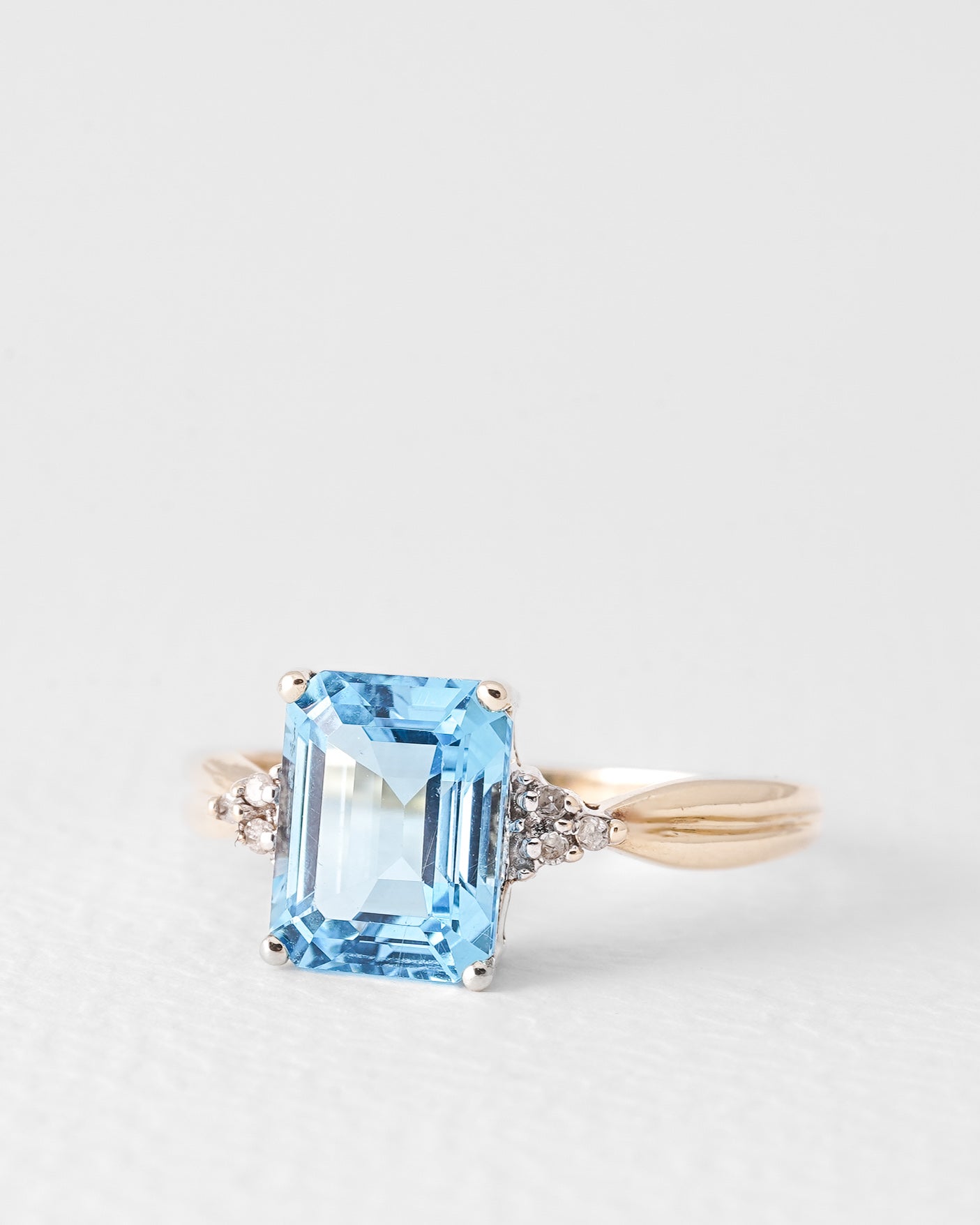 Elua | Vintage Blue Topaz & Diamond Ring