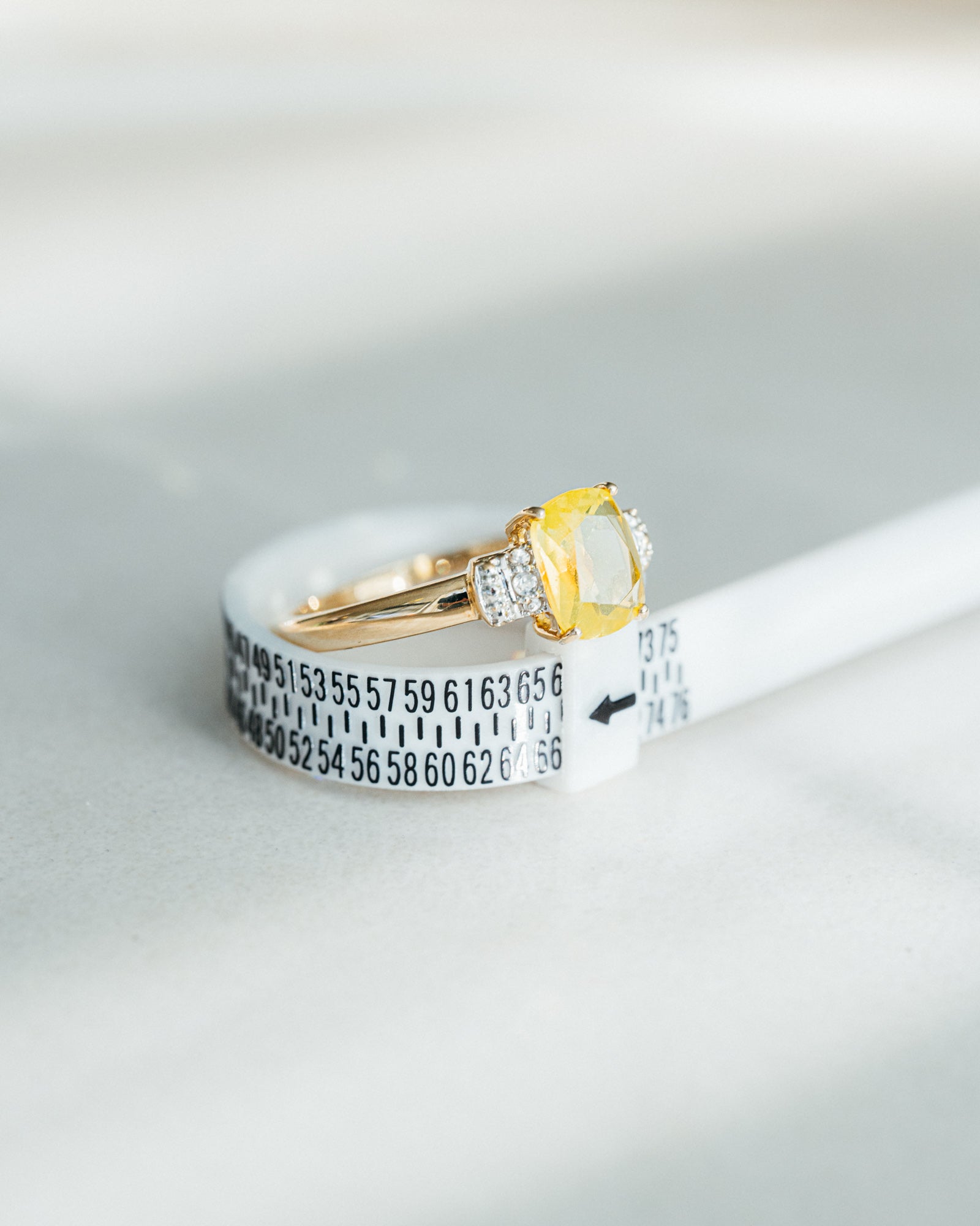 Menina Amsterdam continues the story of vintage jewelry.