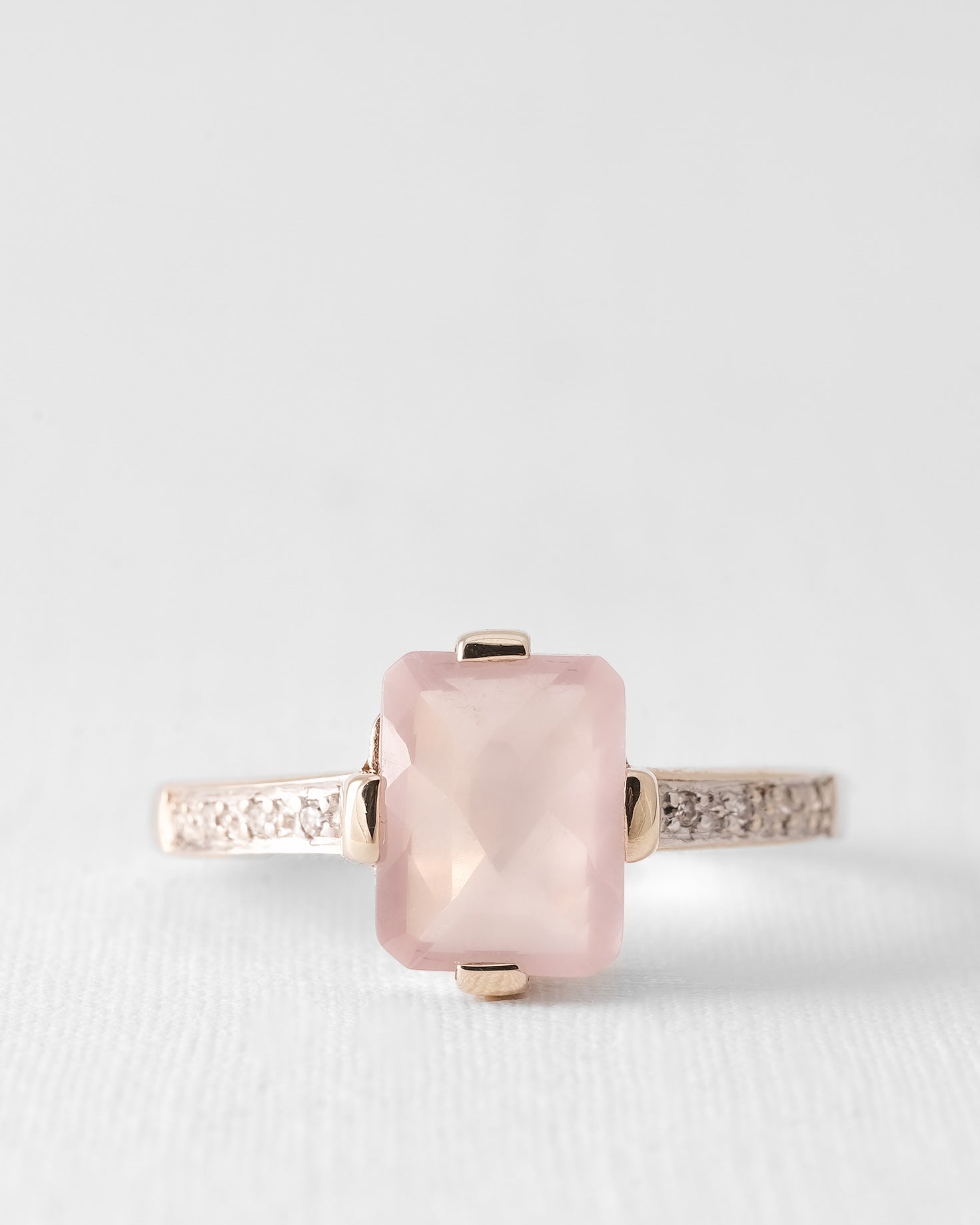 (05-03) Seraphina | Vintage Rozenkwarts & Diamant Ring - Menina Amsterdam