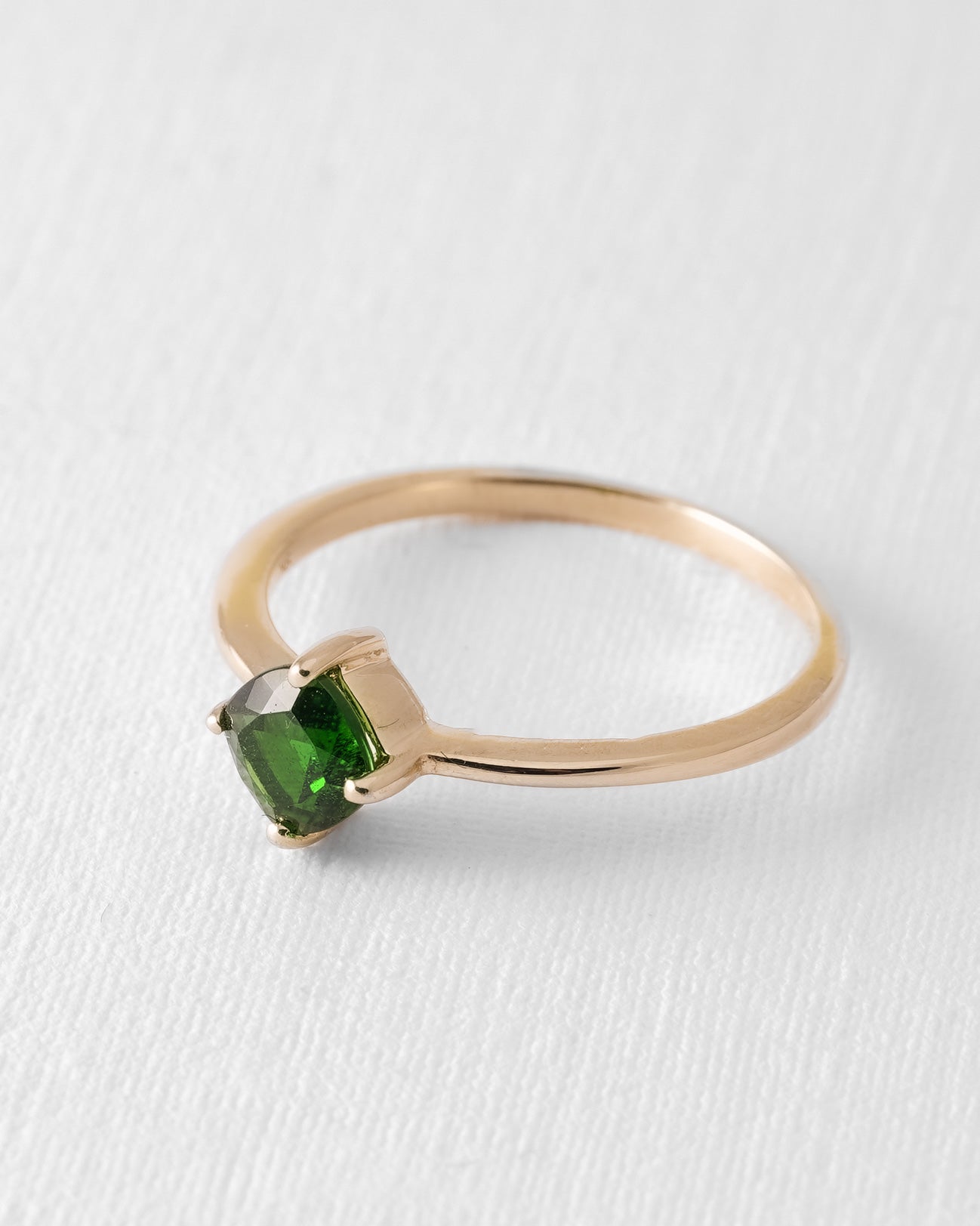 Maelys | Vintage Diopsiet Solitaire Ring