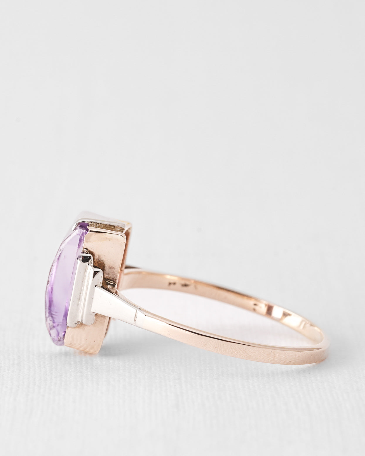 Serenya | Vintage Amethyst Solitaire Ring
