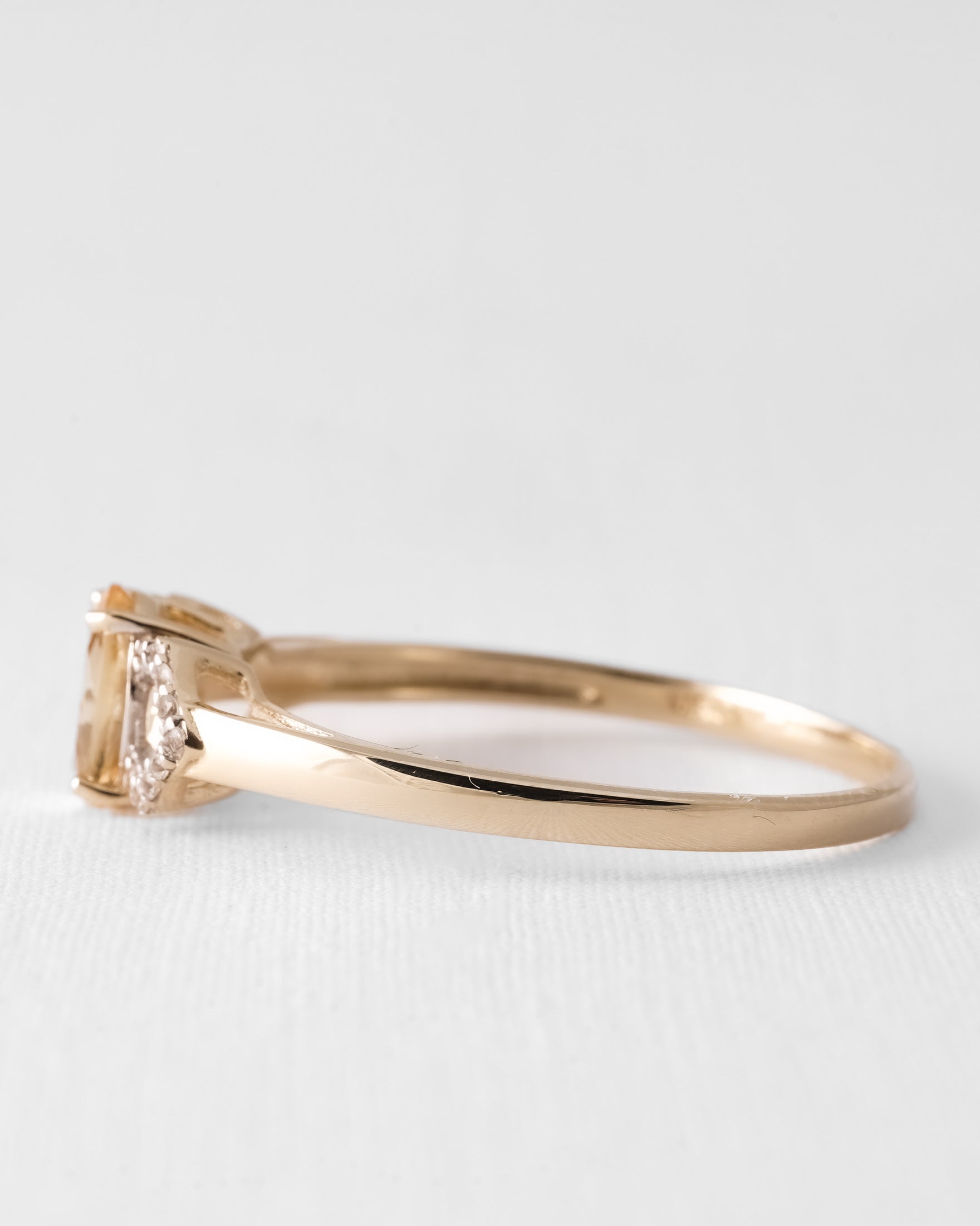 Aveline | Vintage Citrien & Witte Saffier Dress Ring