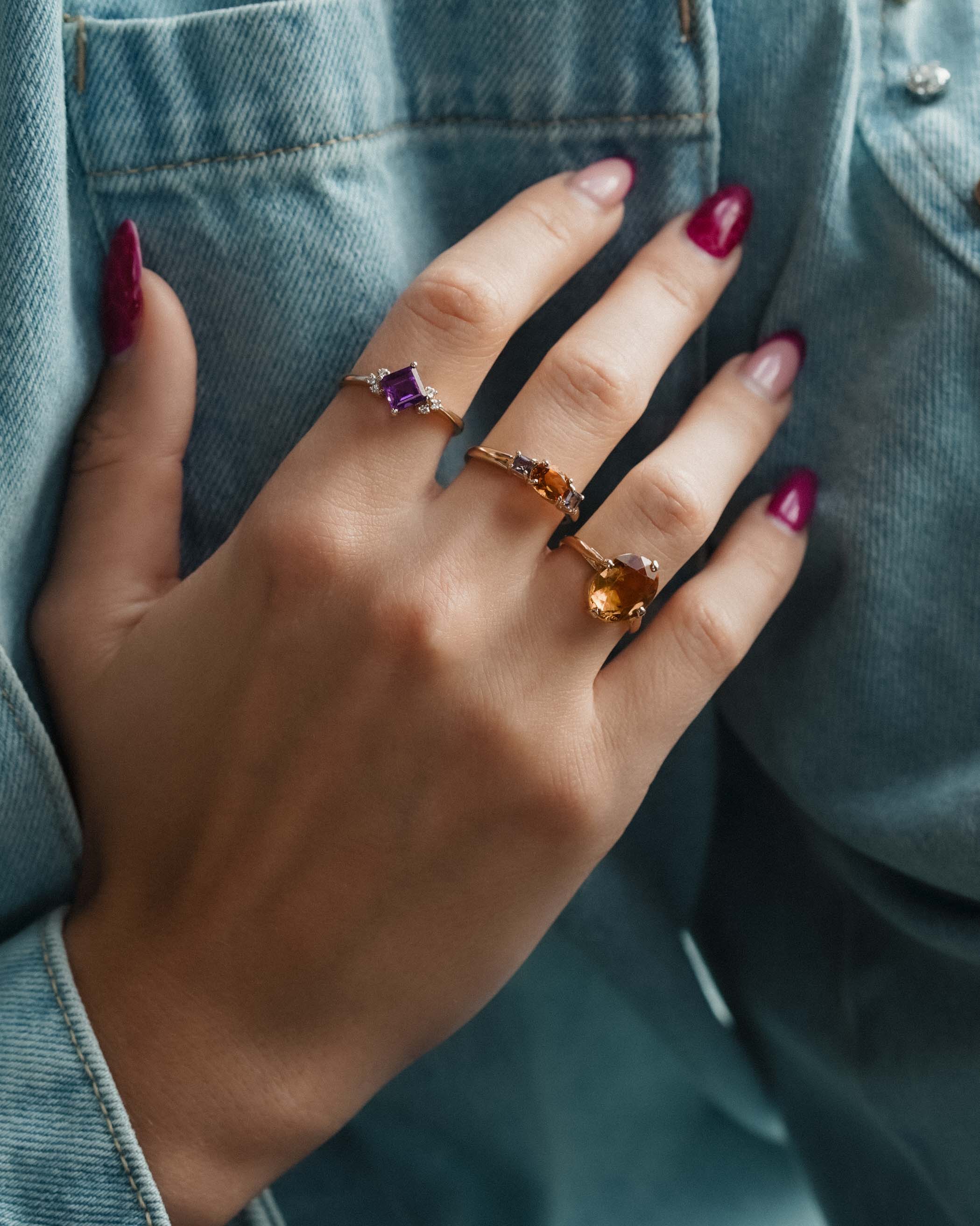 Esmeralda | Vintage Amethist Solitaire & Diamant Details Ring - Menina Amsterdam