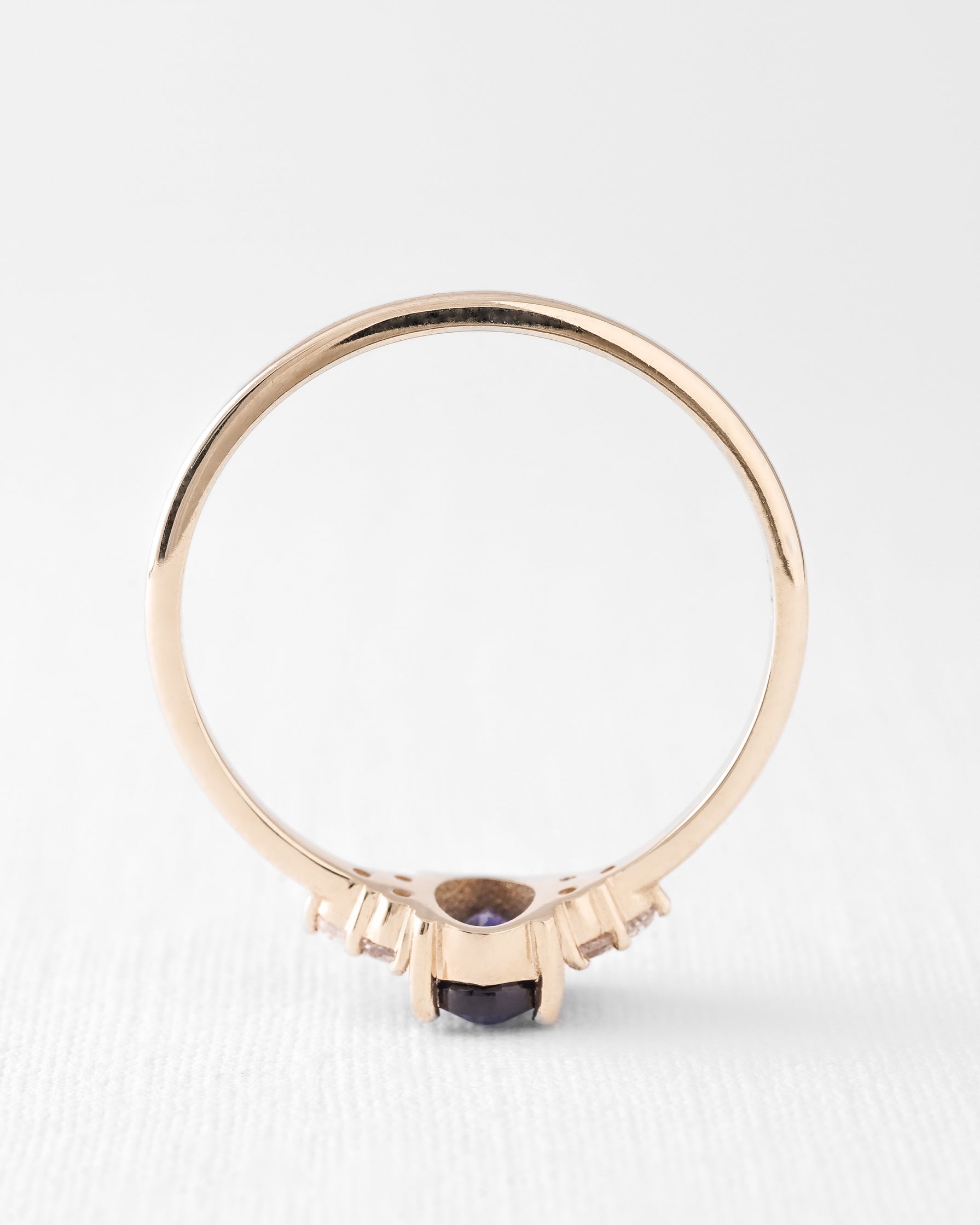Ella | Saffier Solitaire & Diamant Ring