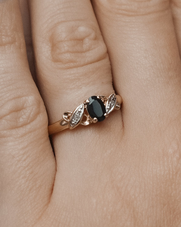 Safiora | Vintage Saffier Solitaire & Diamant Details Ring