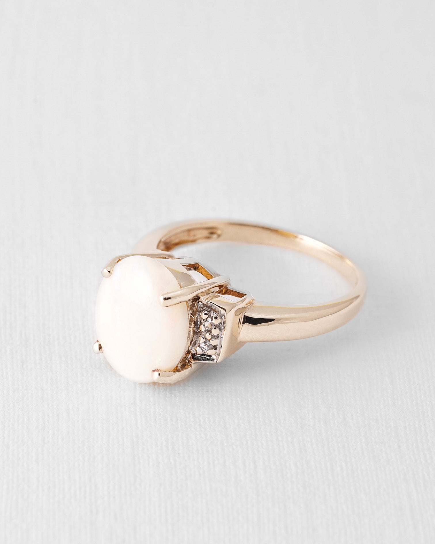 Lioren | Vintage Opal and Diamond Ring