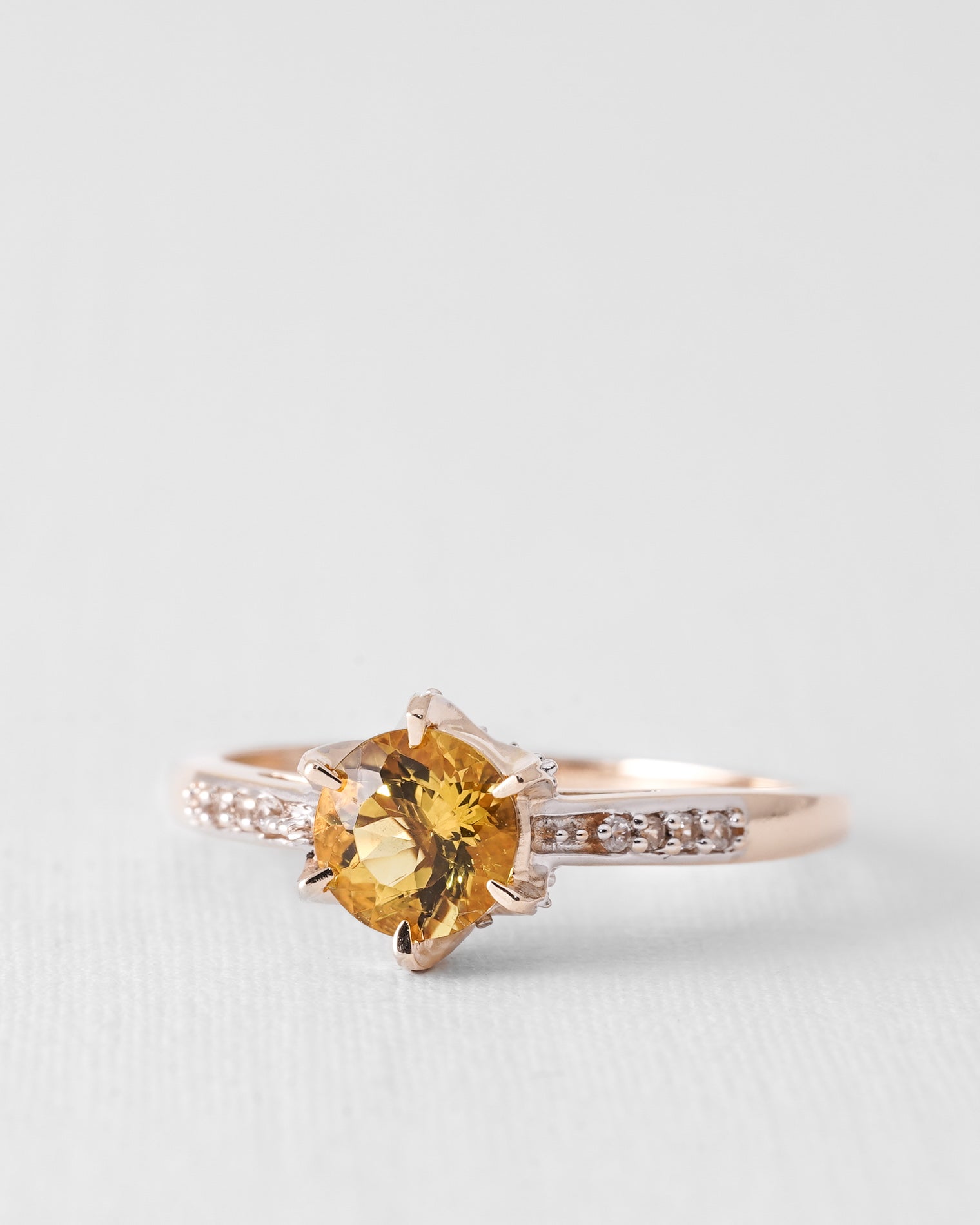 Lemonyra | Vintage Kwarts Solitaire & Diamant Details Ring