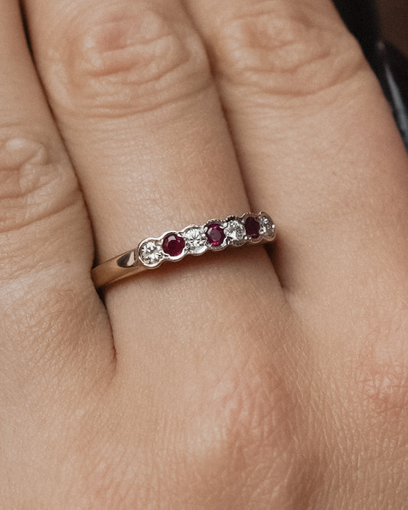Rubella | Vintage Robijn & Diamant Three-Stone Ring